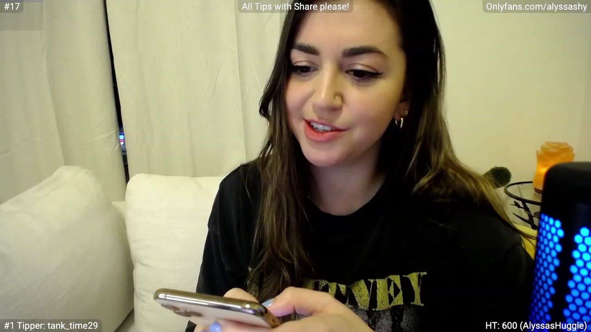 Gallery image thumbnail from AlyssaShy's myfreecams stream on, 03/12/2023, 02:06 image 3 of 20