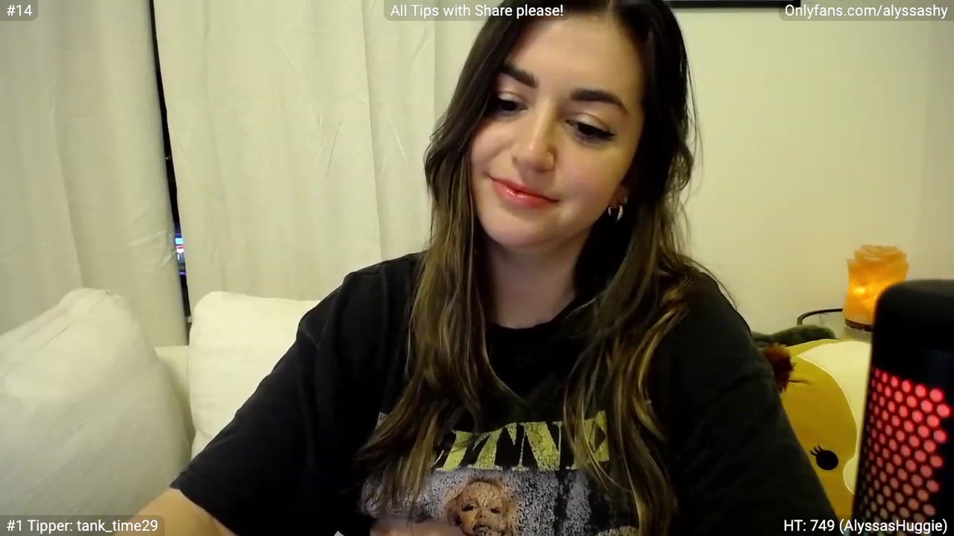 Gallery image thumbnail from AlyssaShy's myfreecams stream on, 03/12/2023, 04:54 image 7 of 20
