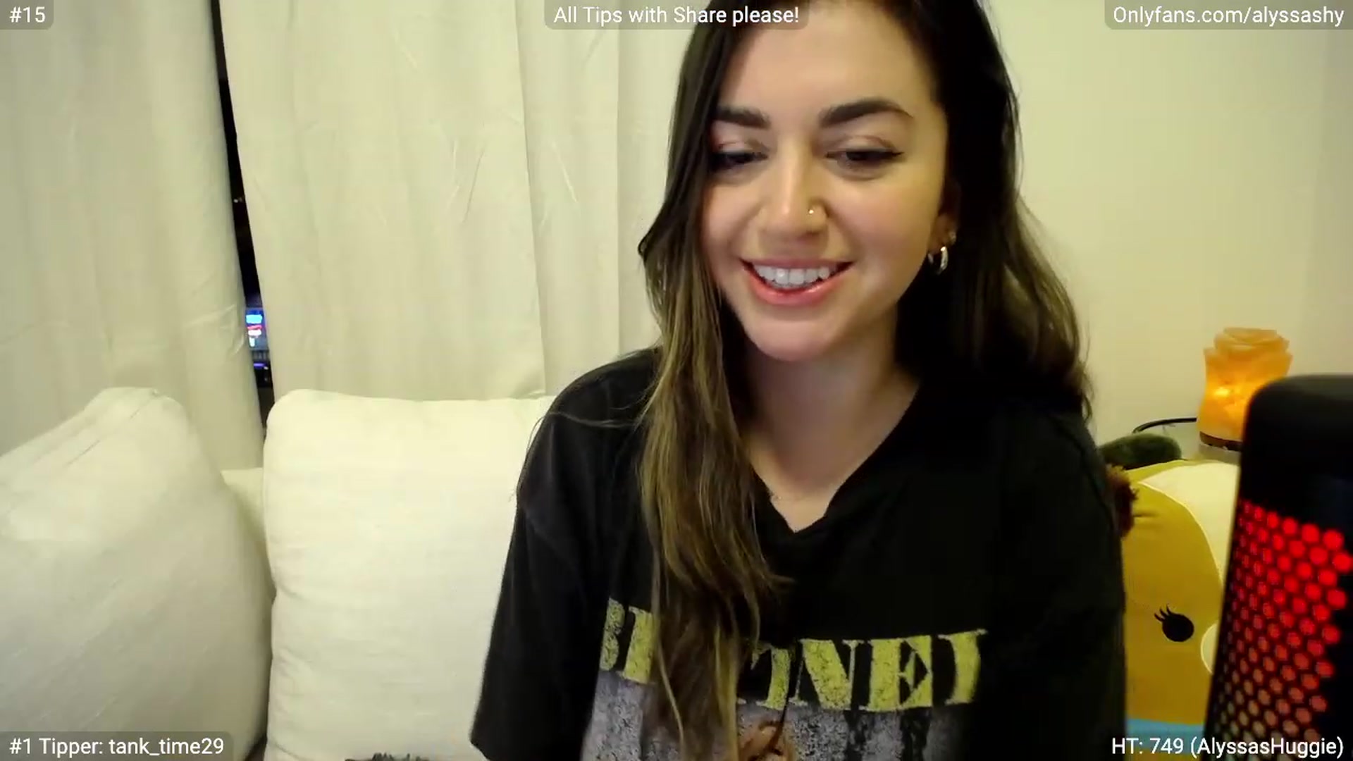 Gallery image thumbnail from AlyssaShy's myfreecams stream on, 03/12/2023, 04:54 image 5 of 20