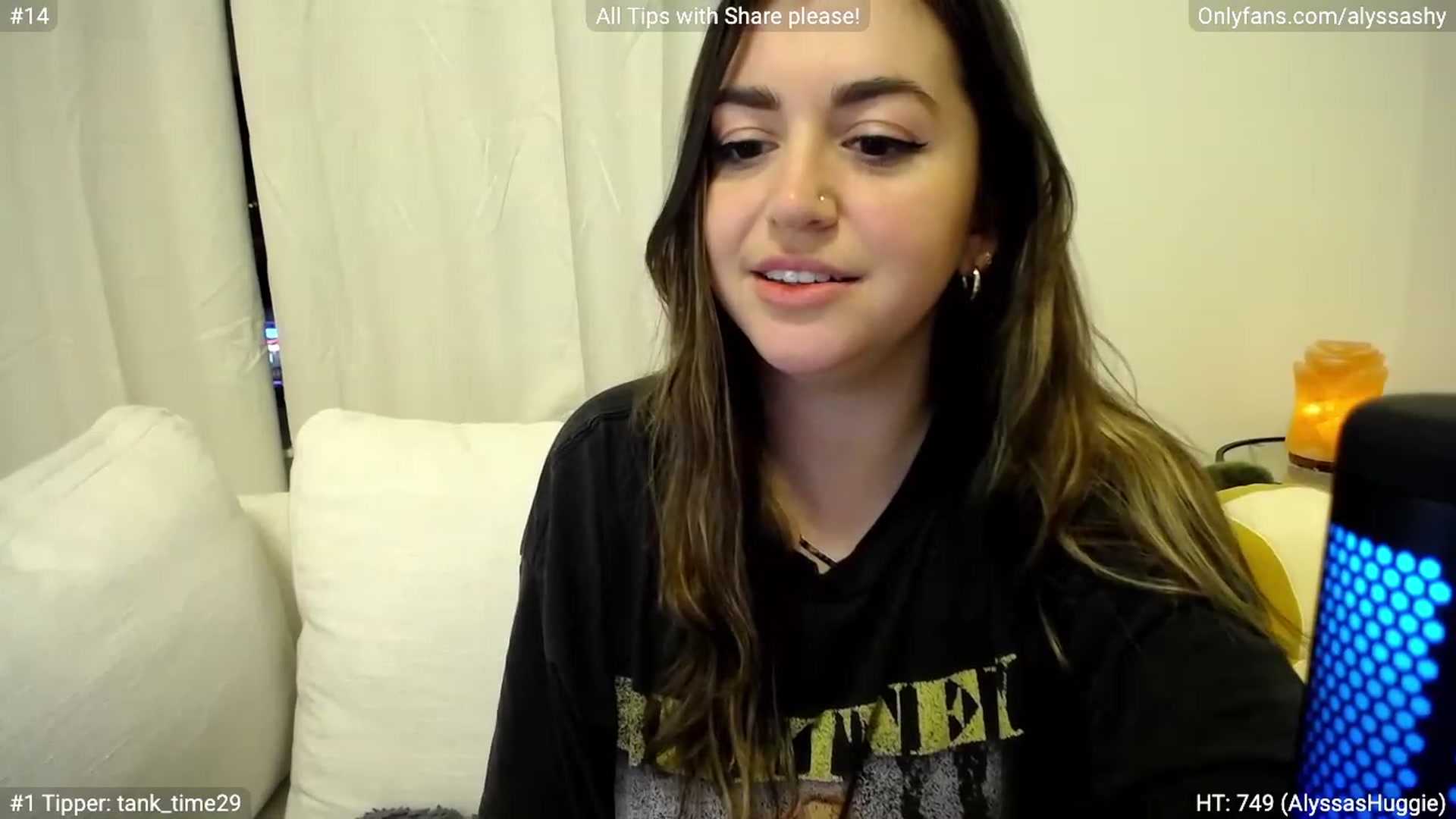 Gallery image thumbnail from AlyssaShy's myfreecams stream on, 03/12/2023, 04:54 image 9 of 20