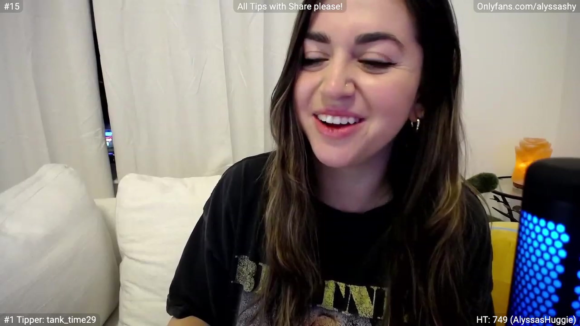 Gallery image thumbnail from AlyssaShy's myfreecams stream on, 03/12/2023, 04:54 image 2 of 20