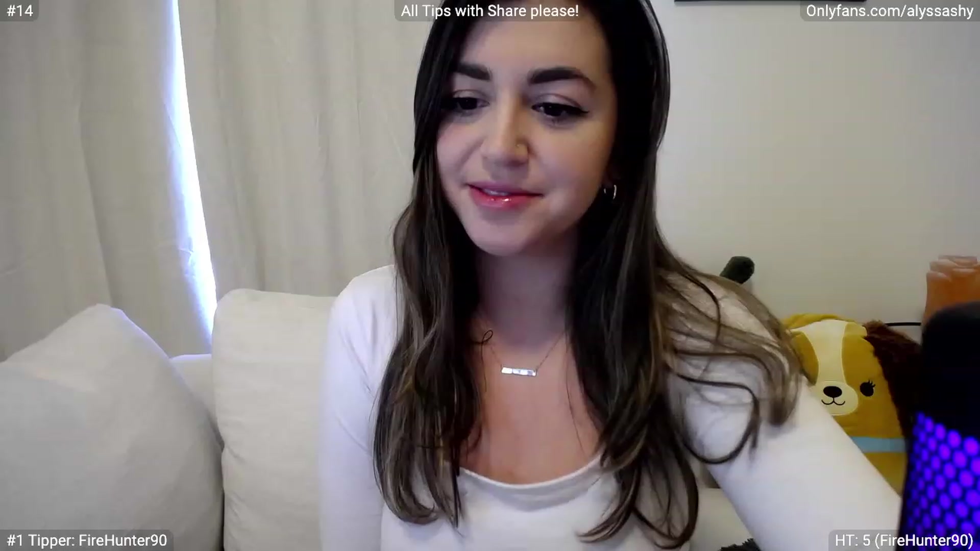 Gallery image thumbnail from AlyssaShy's myfreecams stream on, 03/15/2023, 20:44 image 3 of 20