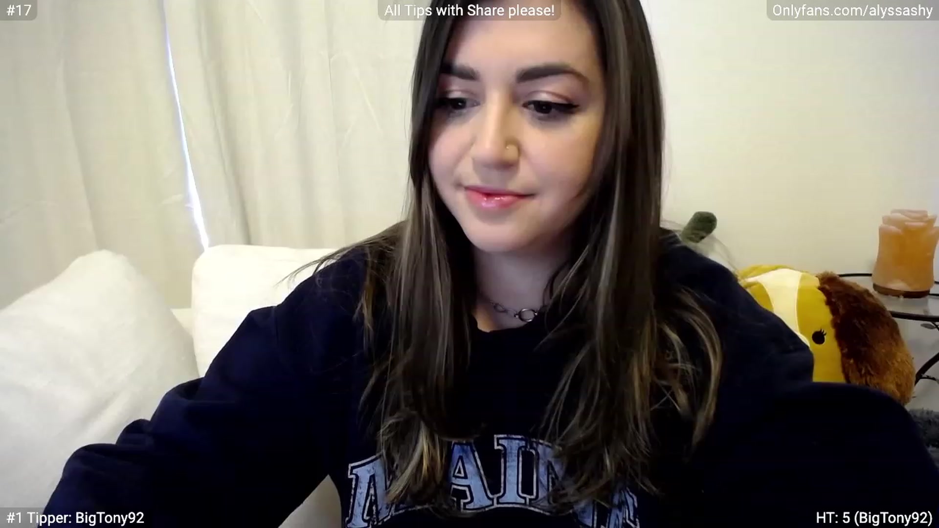 Gallery image thumbnail from AlyssaShy's myfreecams stream on, 03/16/2023, 21:04 image 6 of 20