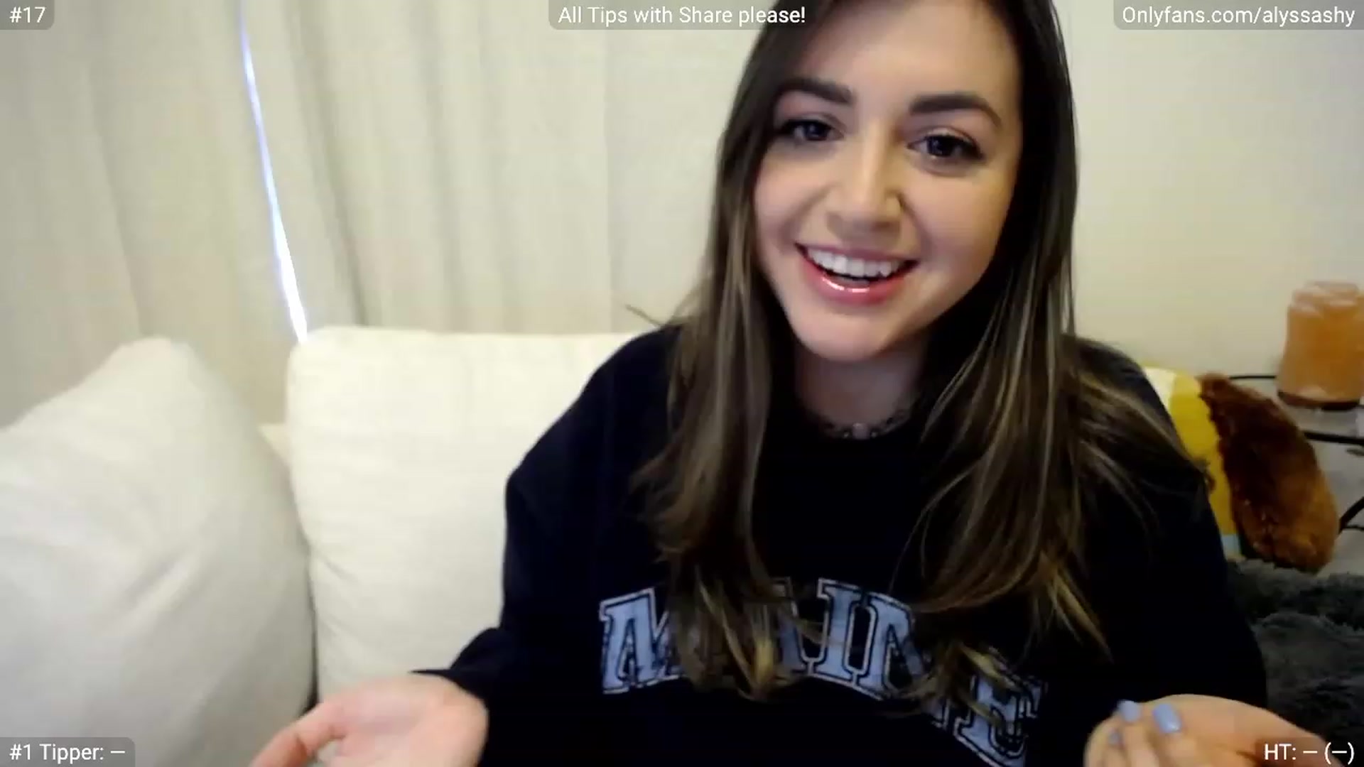 Gallery image thumbnail from AlyssaShy's myfreecams stream on, 03/16/2023, 21:04 image 5 of 20