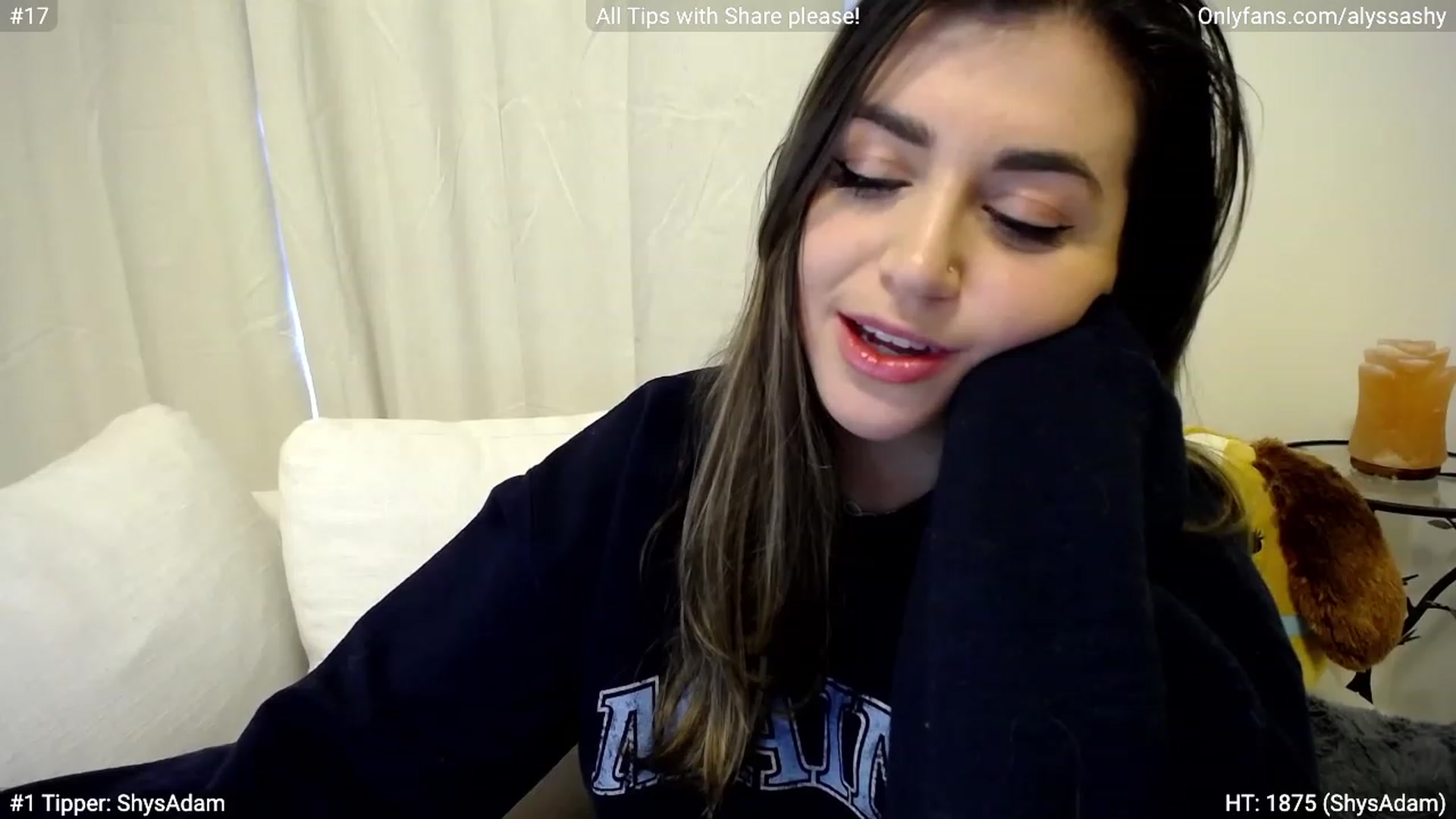 Gallery image thumbnail from AlyssaShy's myfreecams stream on, 03/16/2023, 23:19 image 11 of 20