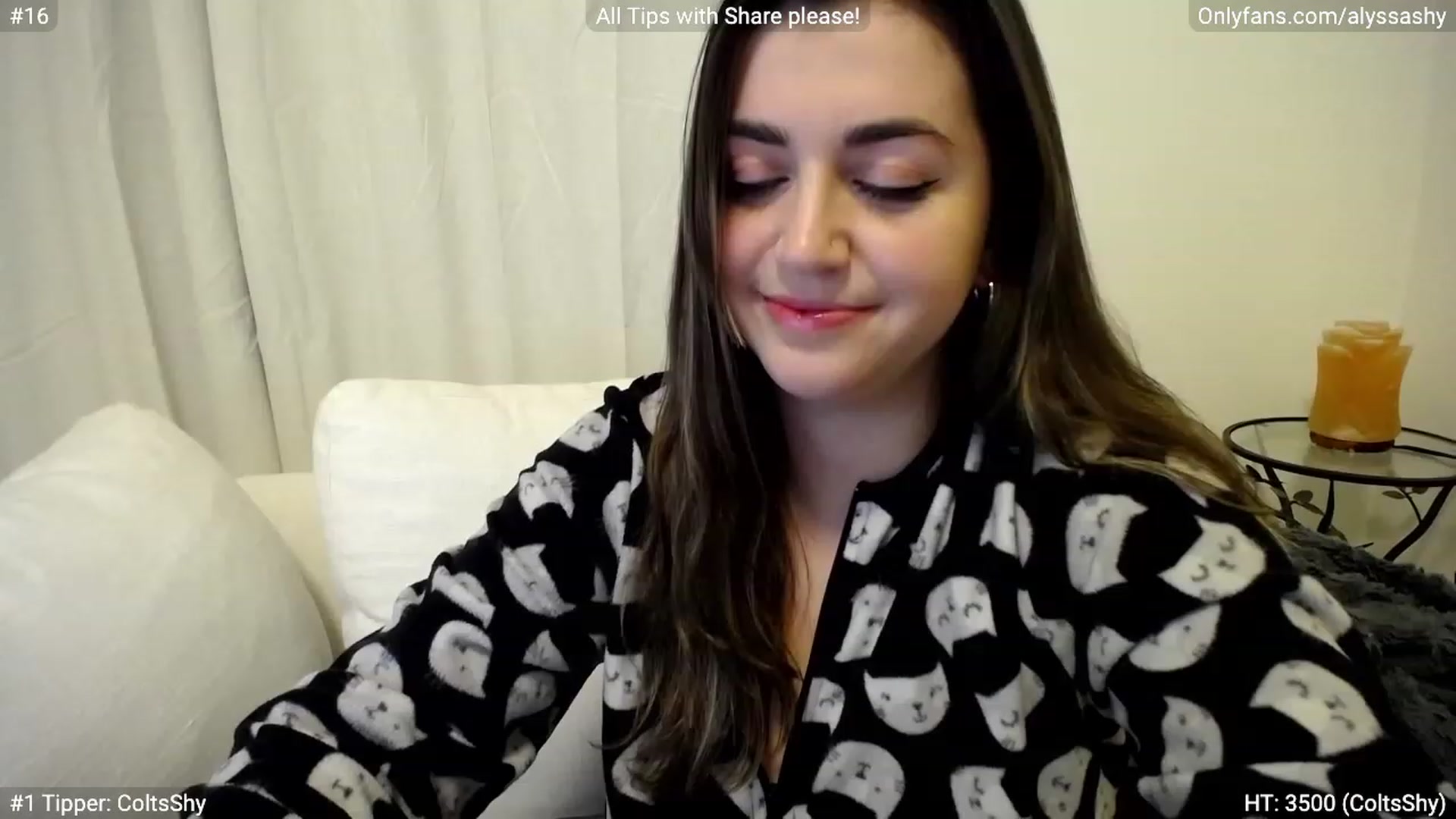 Gallery image thumbnail from AlyssaShy's myfreecams stream on, 03/18/2023, 01:23 image 18 of 20