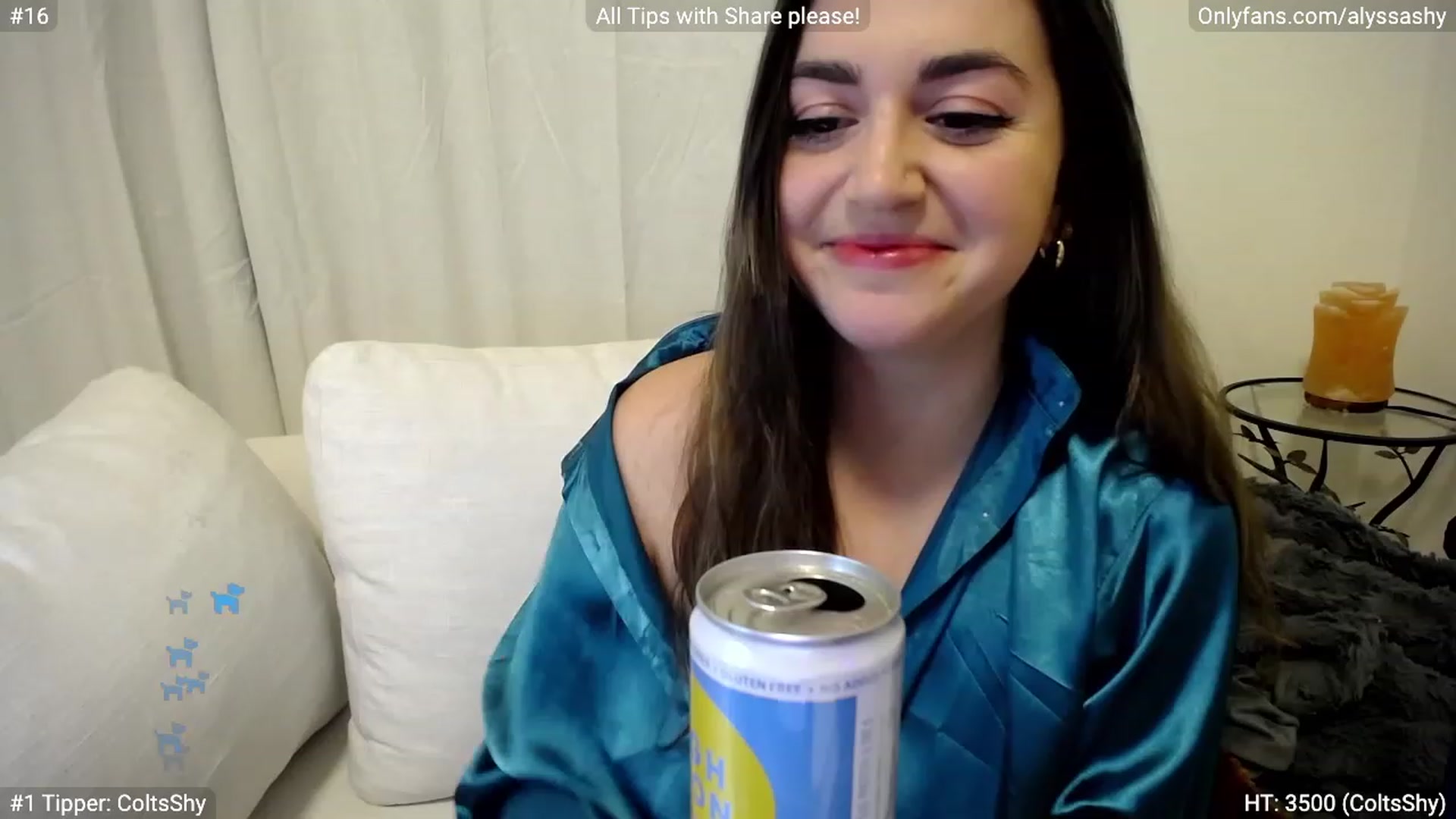 Gallery image thumbnail from AlyssaShy's myfreecams stream on, 03/18/2023, 01:23 image 3 of 20