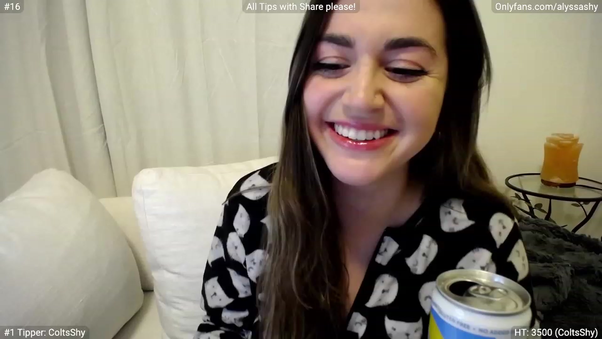 Gallery image thumbnail from AlyssaShy's myfreecams stream on, 03/18/2023, 01:23 image 10 of 20