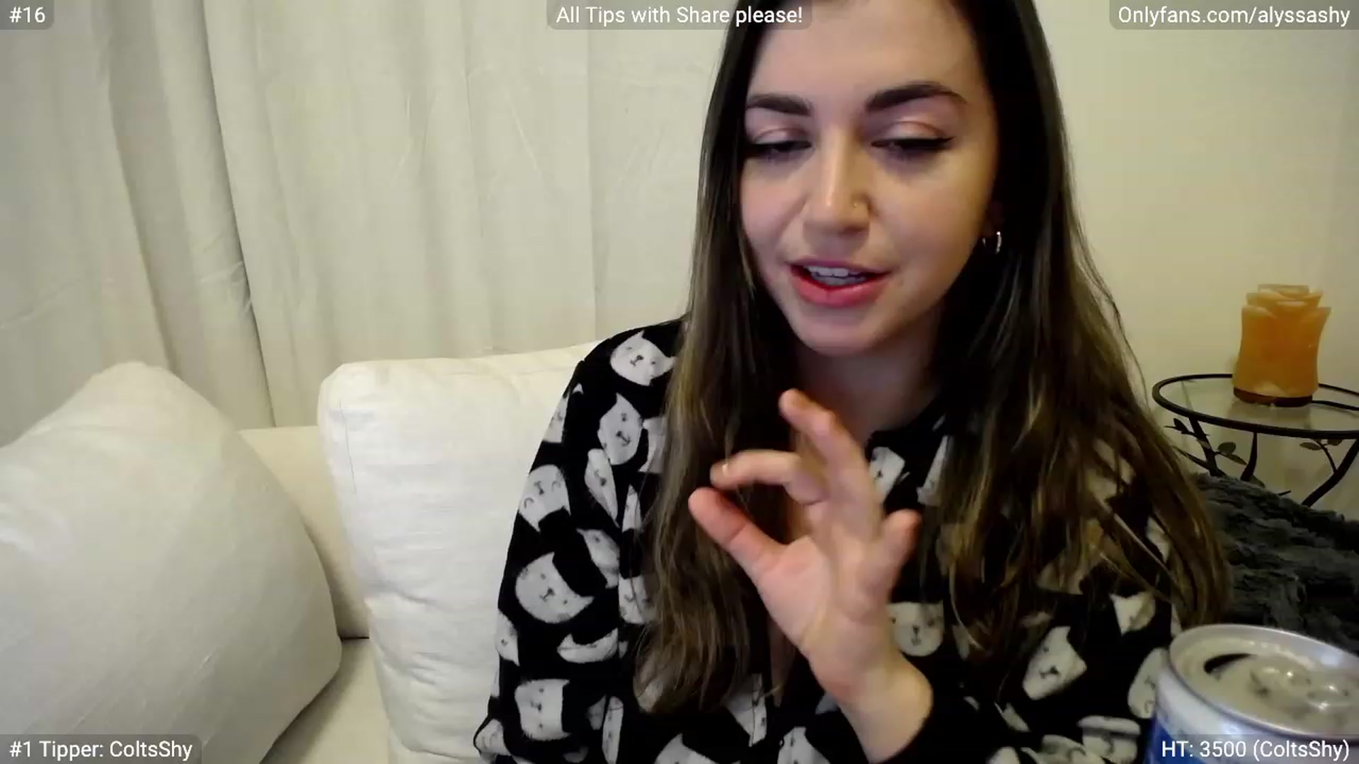 Gallery image thumbnail from AlyssaShy's myfreecams stream on, 03/18/2023, 02:04 image 1 of 20