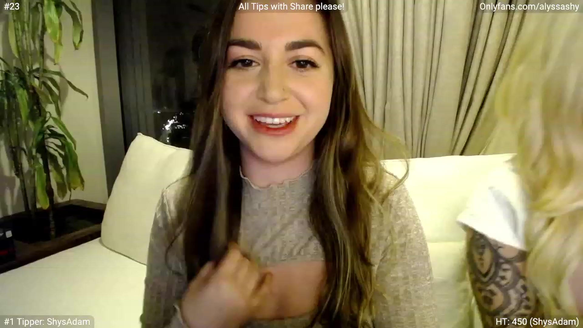 Gallery image thumbnail from AlyssaShy's myfreecams stream on, 03/19/2023, 05:25 image 12 of 20