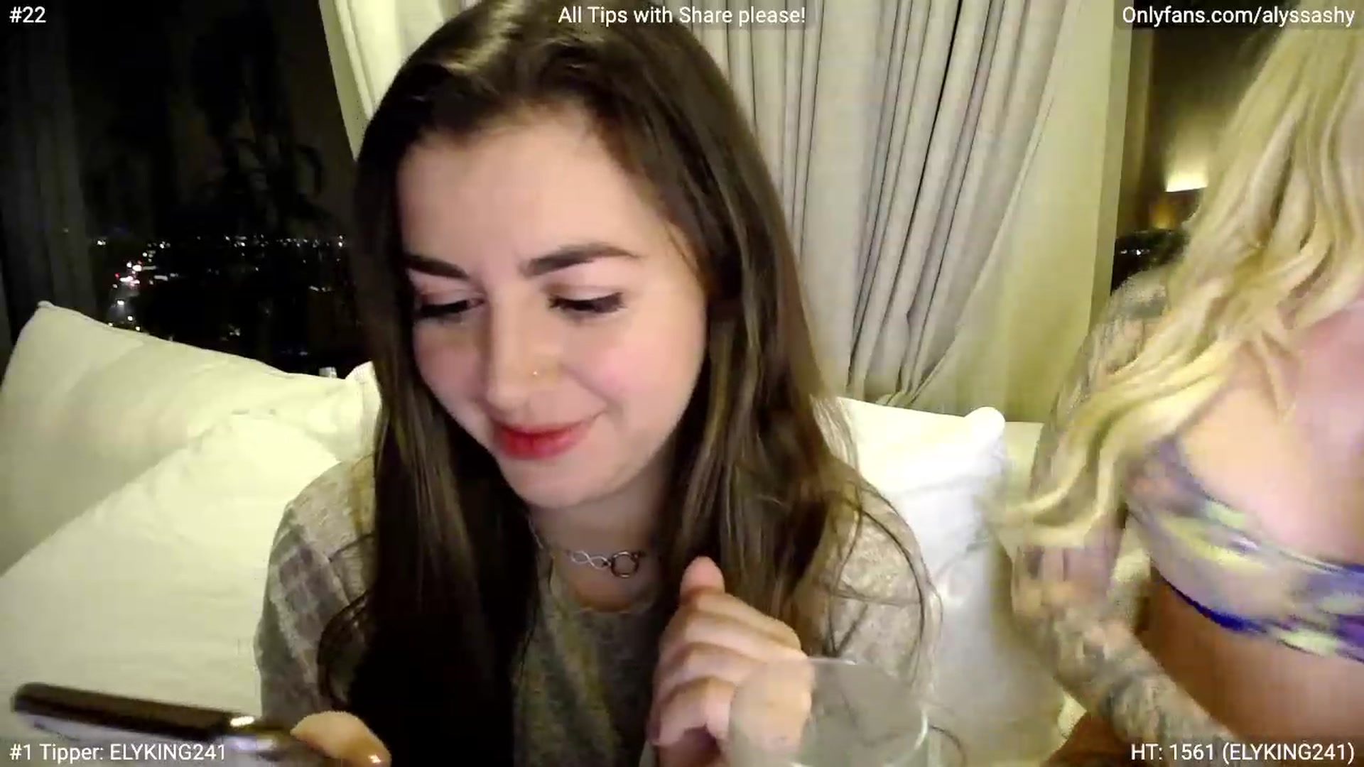 Gallery image thumbnail from AlyssaShy's myfreecams stream on, 03/19/2023, 09:00 image 15 of 20