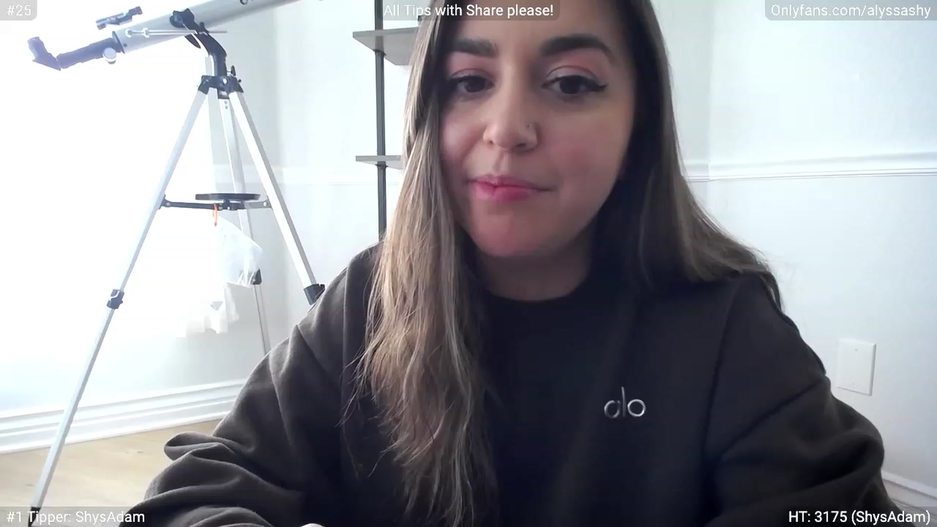 Gallery image thumbnail from AlyssaShy's myfreecams stream on, 03/22/2023, 24:04 image 7 of 20