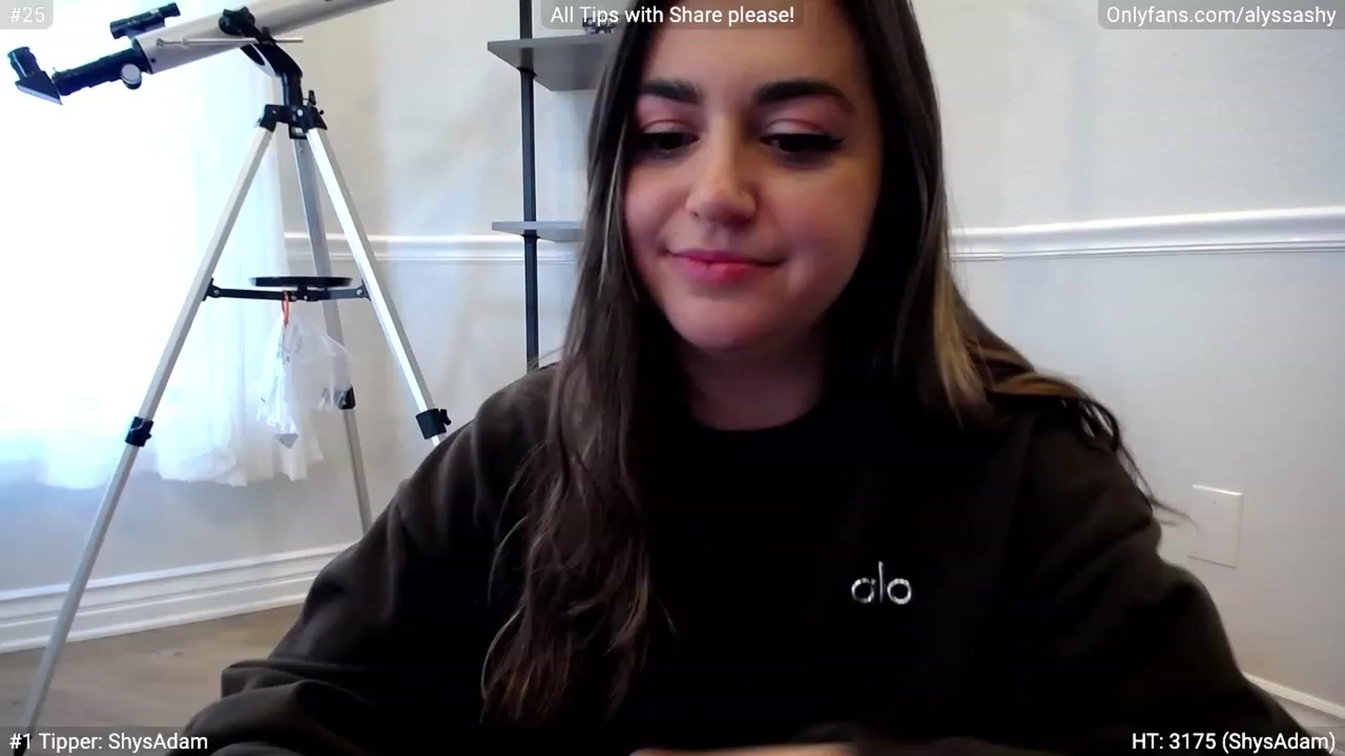 Gallery image thumbnail from AlyssaShy's myfreecams stream on, 03/22/2023, 24:51 image 14 of 20
