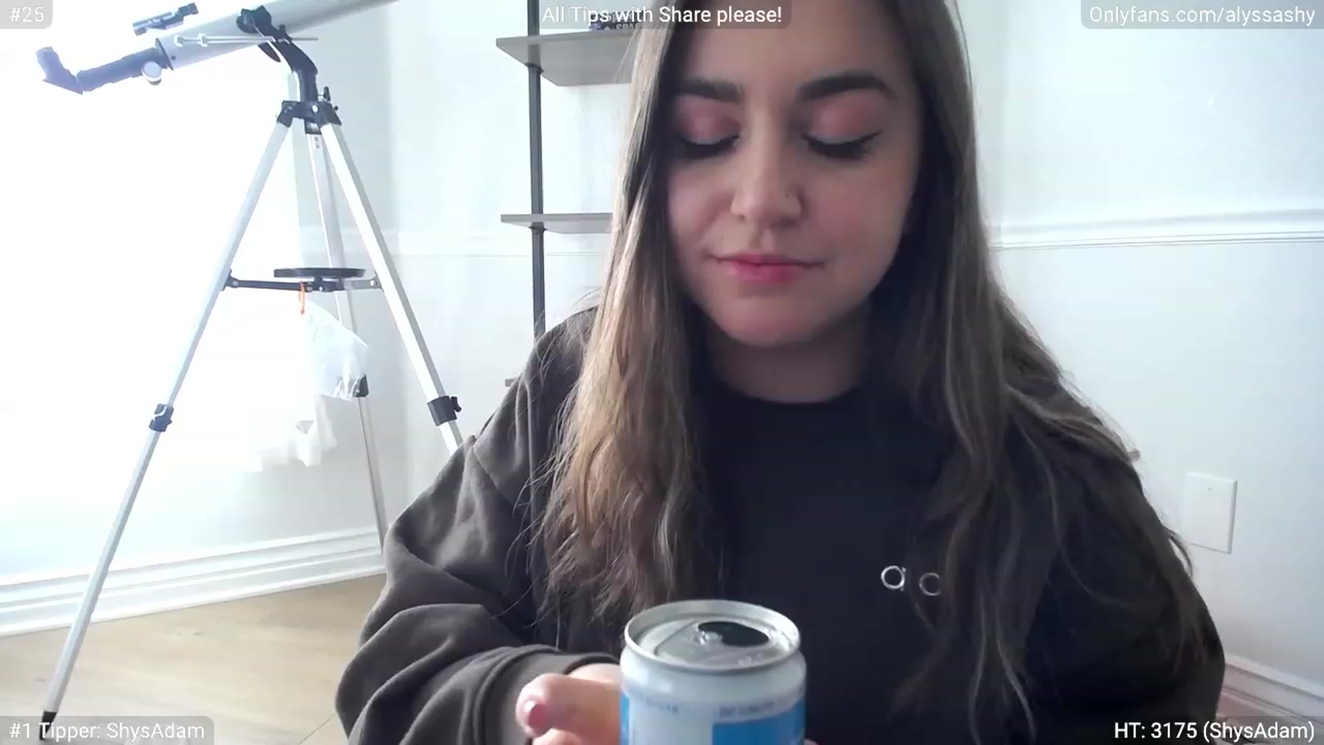 Gallery image thumbnail from AlyssaShy's myfreecams stream on, 03/22/2023, 24:51 image 2 of 20