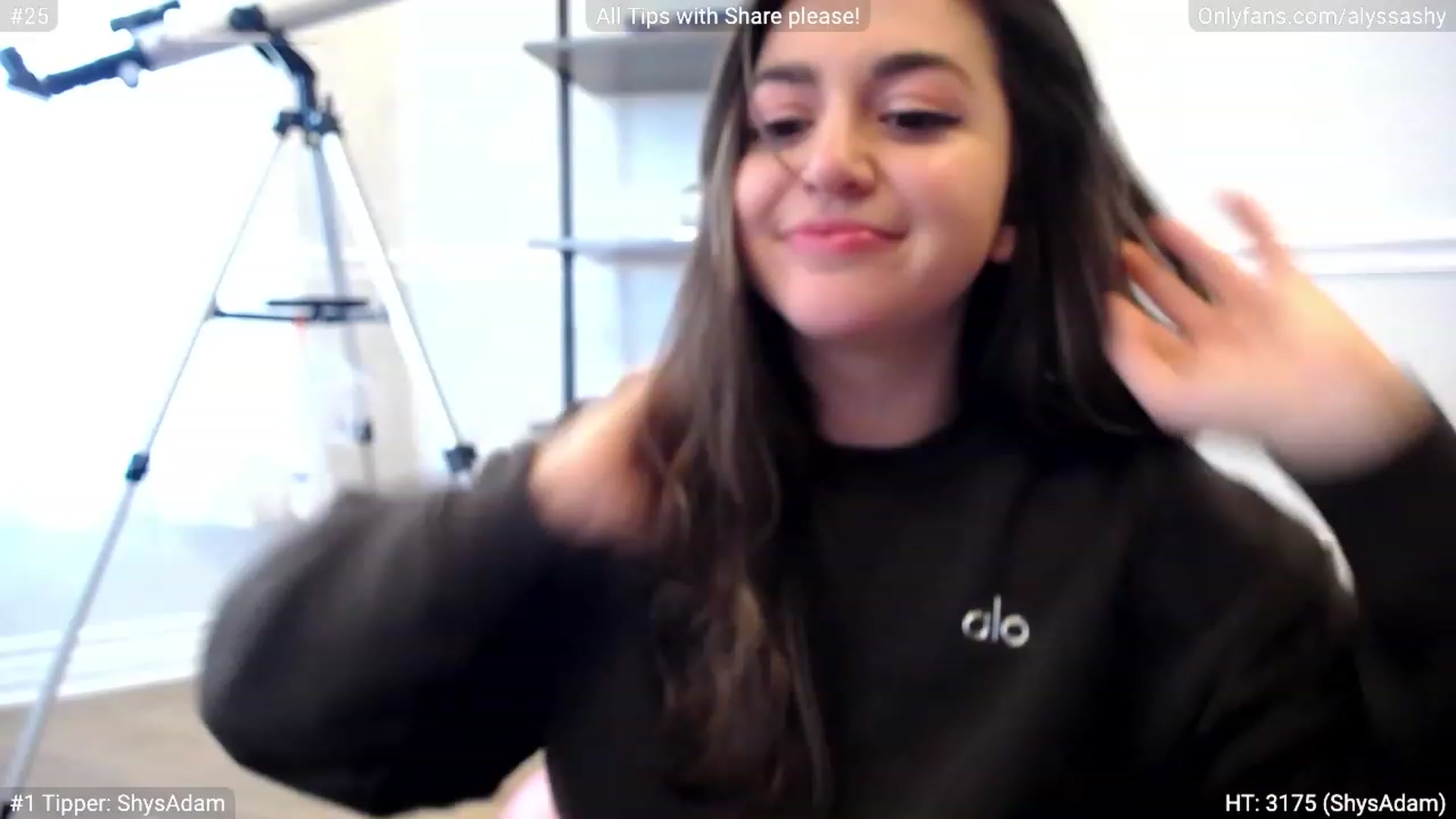 Gallery image thumbnail from AlyssaShy's myfreecams stream on, 03/22/2023, 24:51 image 10 of 20