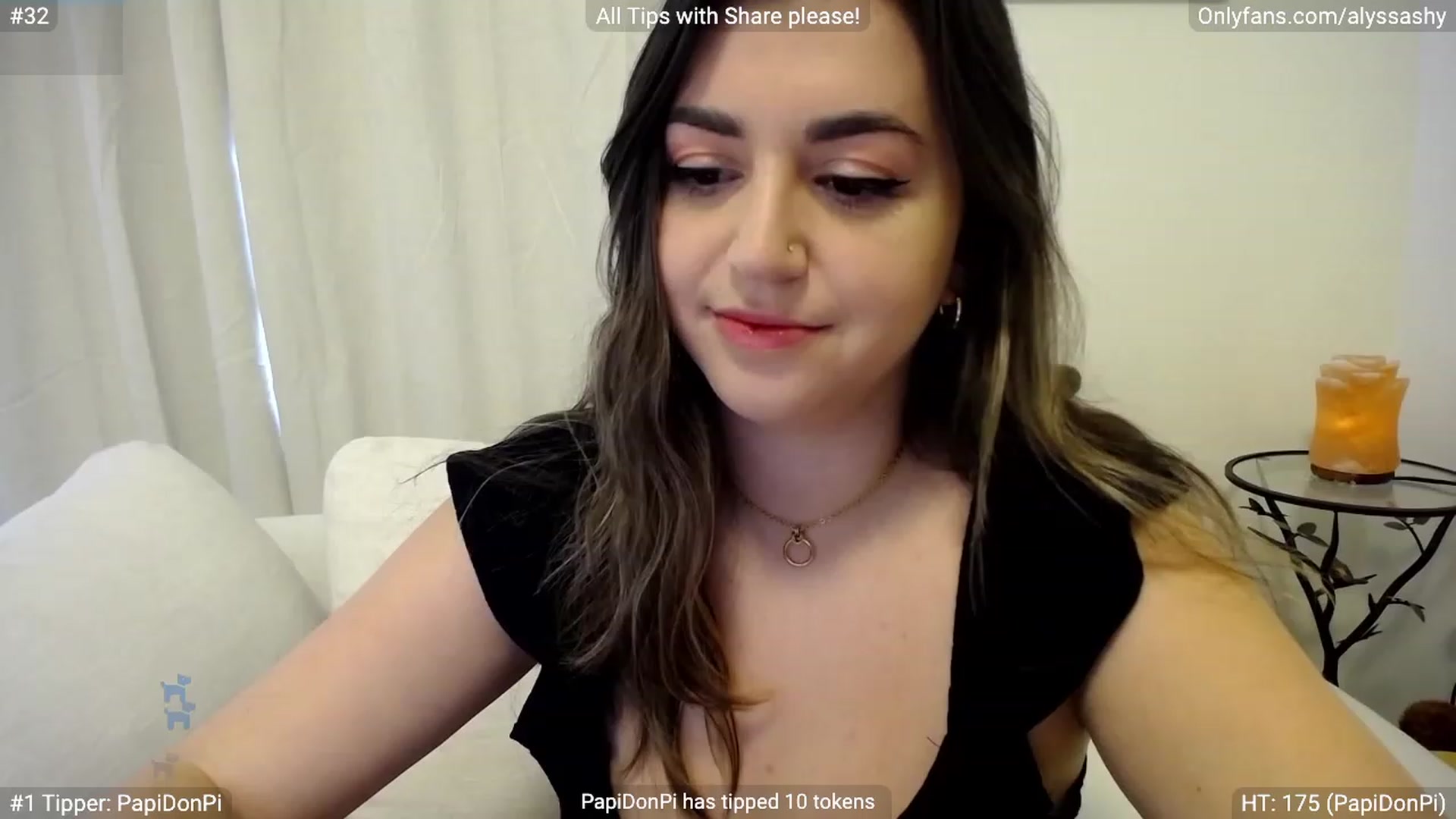 Gallery image thumbnail from AlyssaShy's myfreecams stream on, 03/28/2023, 20:41 image 11 of 20