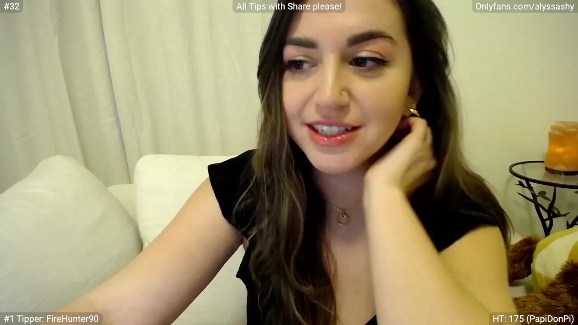 Gallery image thumbnail from AlyssaShy's myfreecams stream on, 03/28/2023, 22:42 image 16 of 20