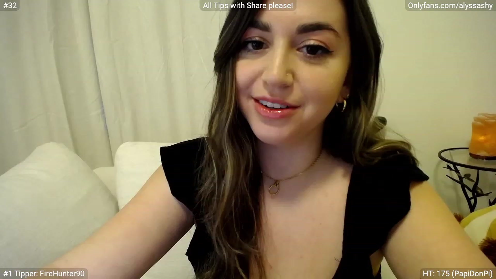 Gallery image thumbnail from AlyssaShy's myfreecams stream on, 03/28/2023, 22:42 image 2 of 20