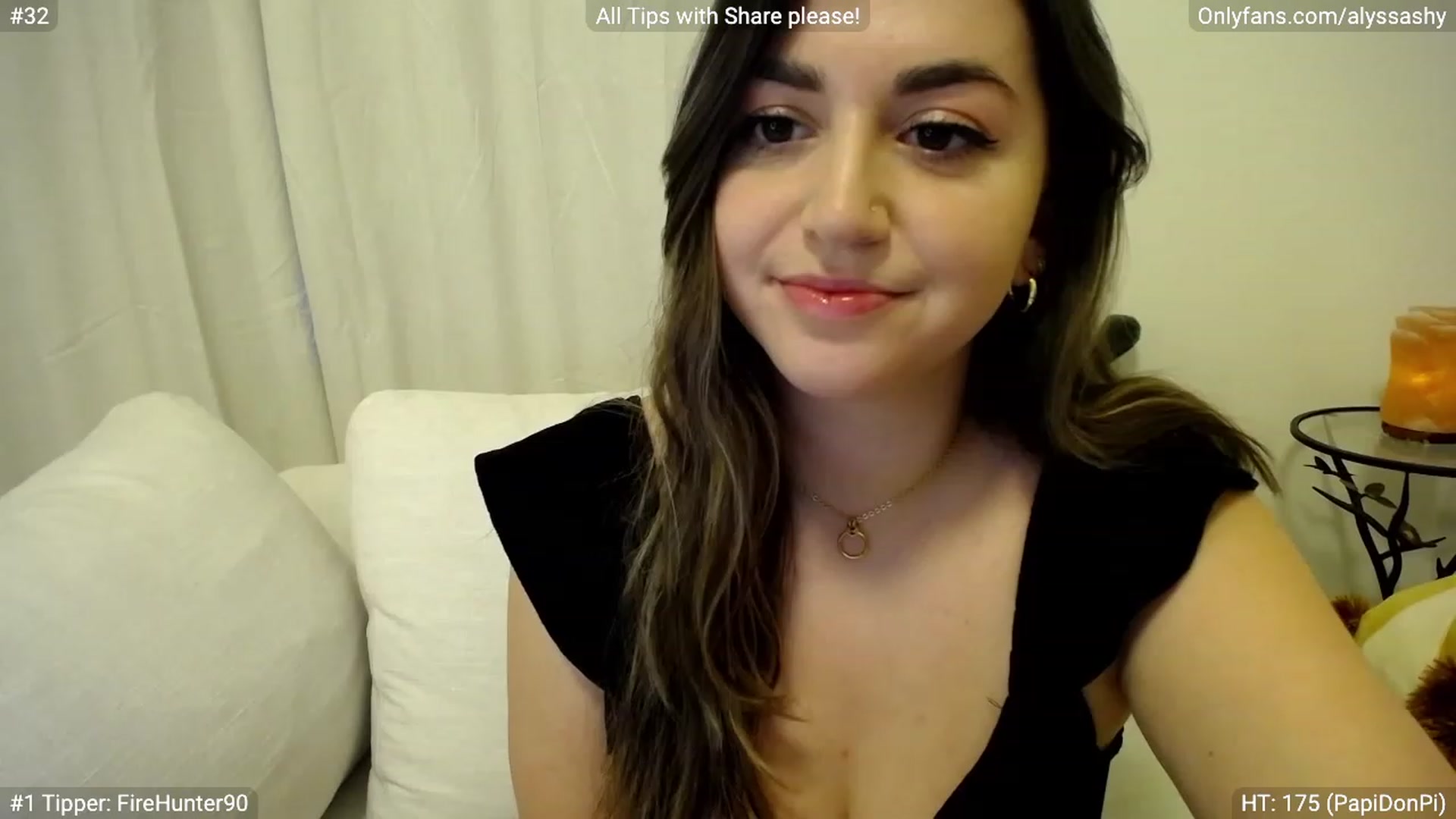 Gallery image thumbnail from AlyssaShy's myfreecams stream on, 03/28/2023, 22:42 image 11 of 20