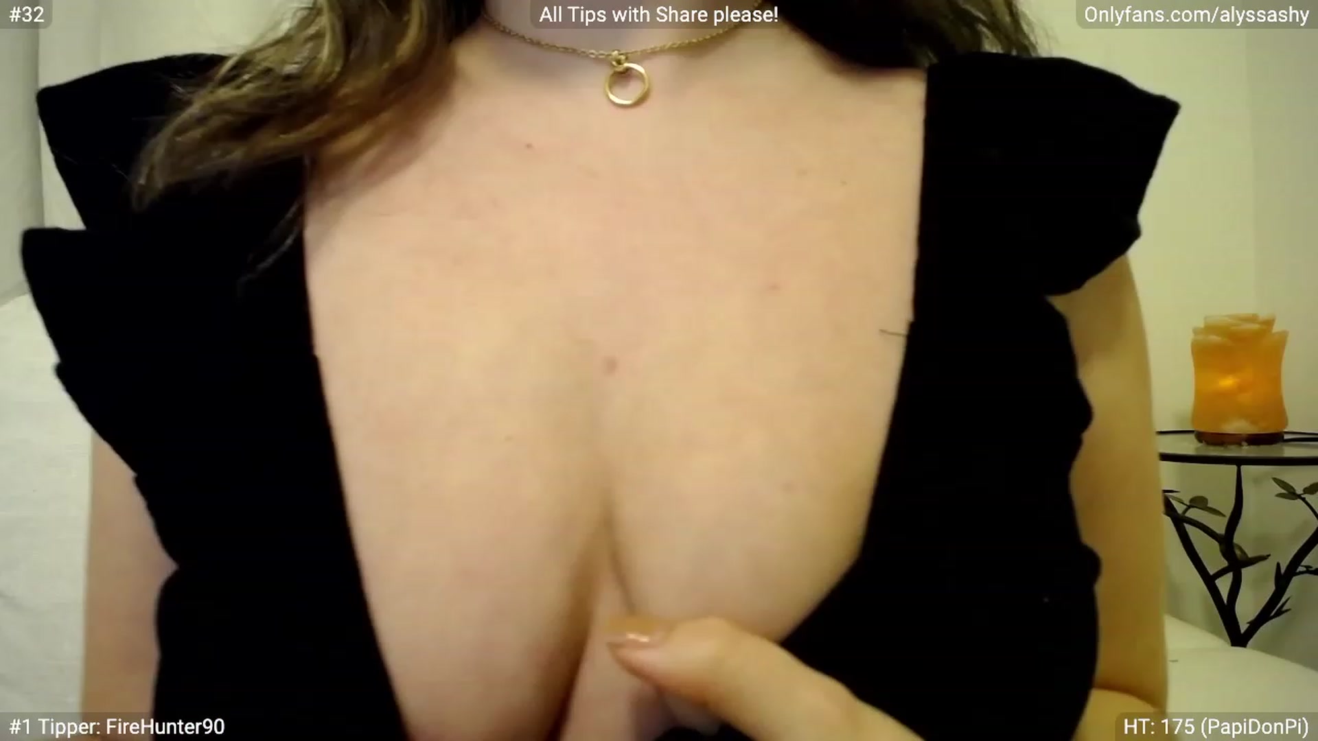 Gallery image thumbnail from AlyssaShy's myfreecams stream on, 03/29/2023, 24:00 image 12 of 20