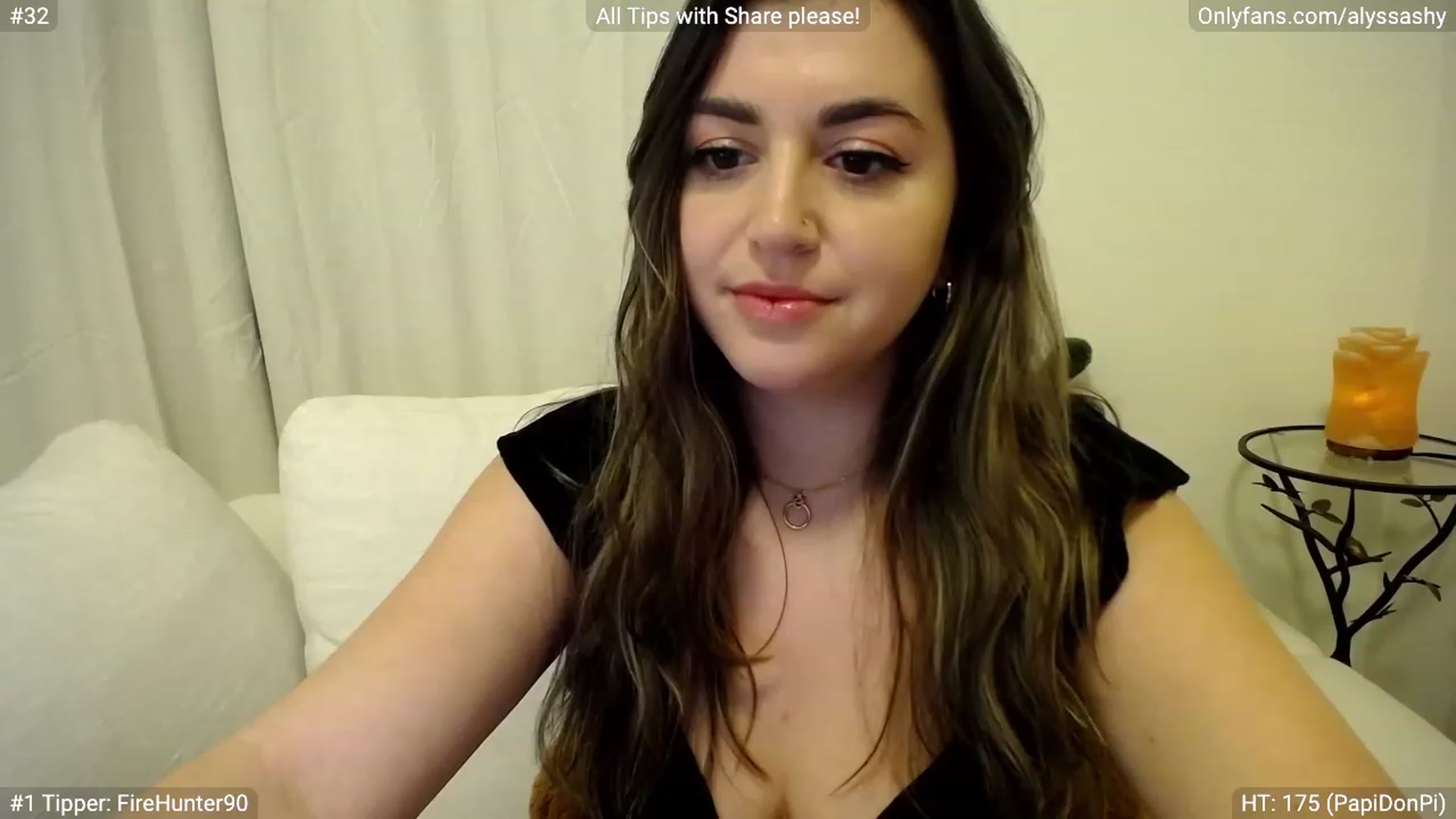 Gallery image thumbnail from AlyssaShy's myfreecams stream on, 03/29/2023, 24:30 image 1 of 20