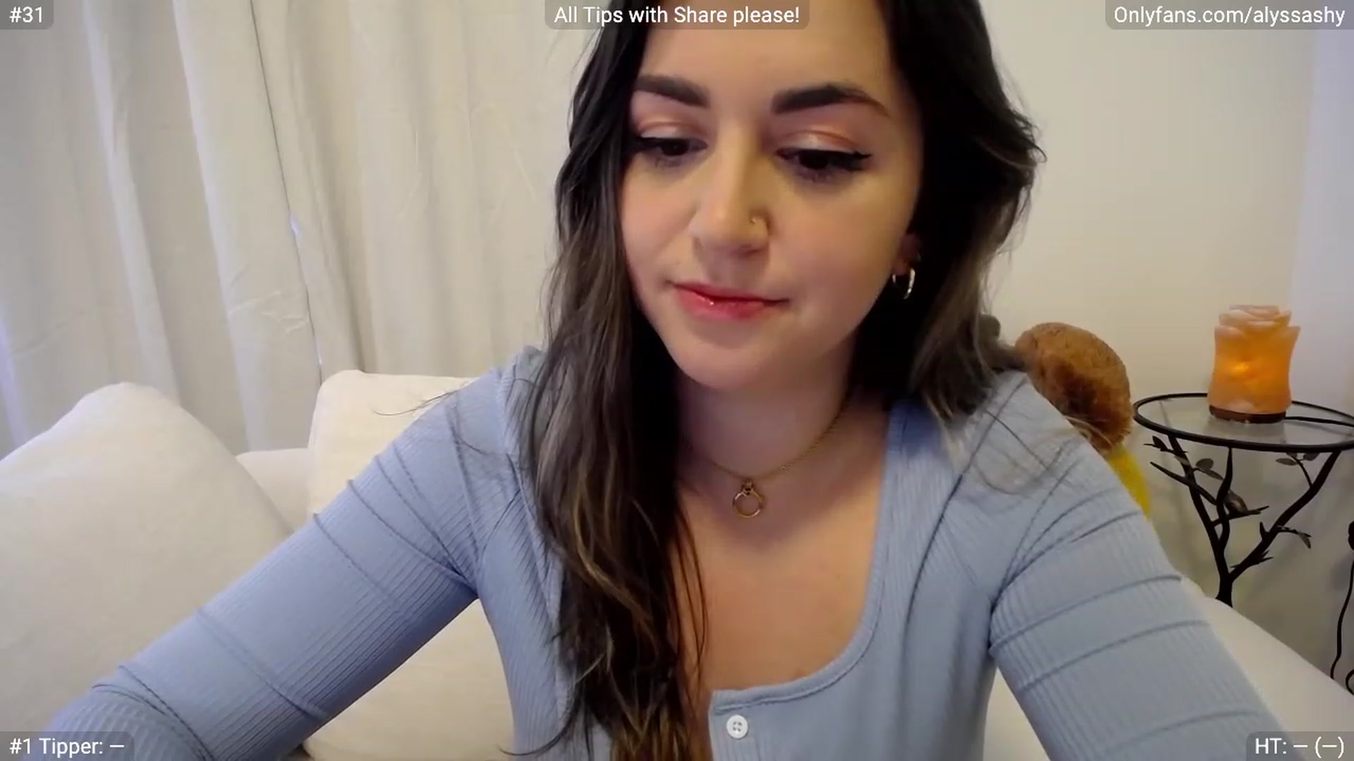 Gallery image thumbnail from AlyssaShy's myfreecams stream on, 03/29/2023, 19:09 image 6 of 20