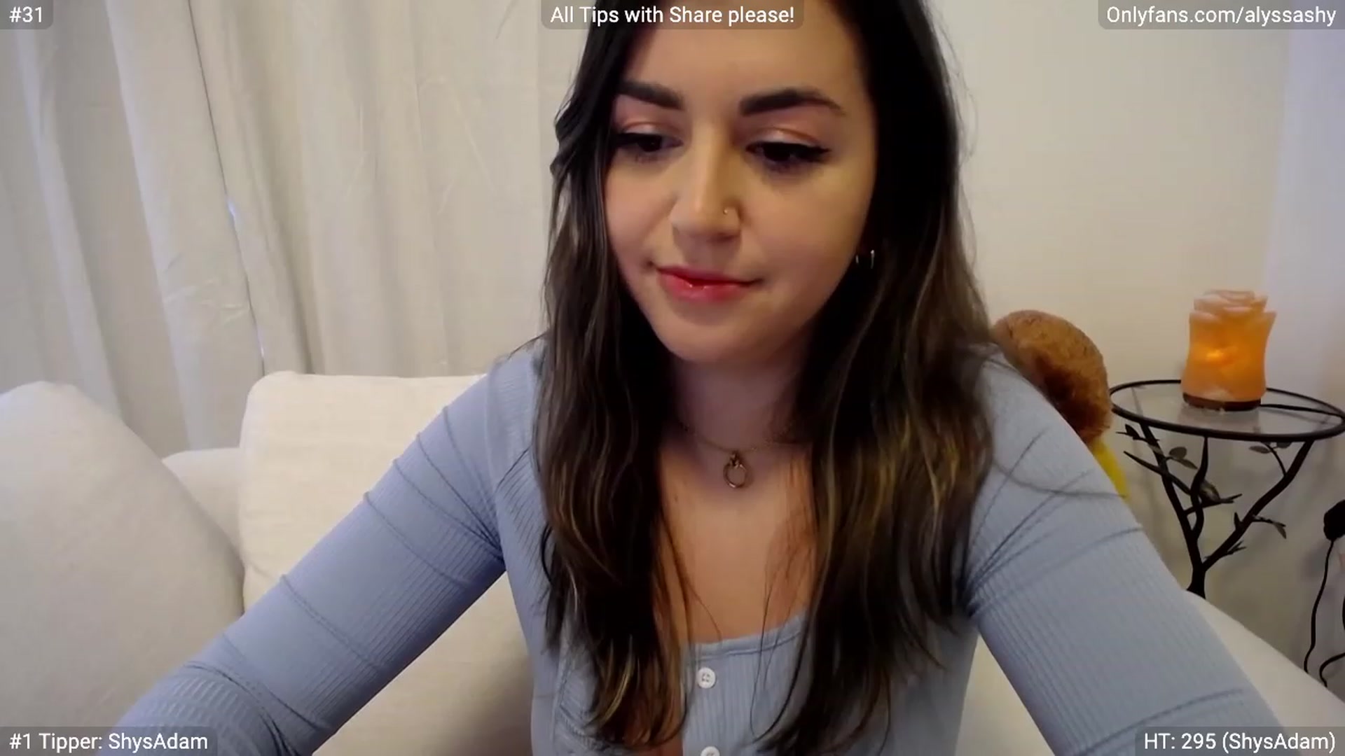 Gallery image thumbnail from AlyssaShy's myfreecams stream on, 03/29/2023, 20:06 image 6 of 20