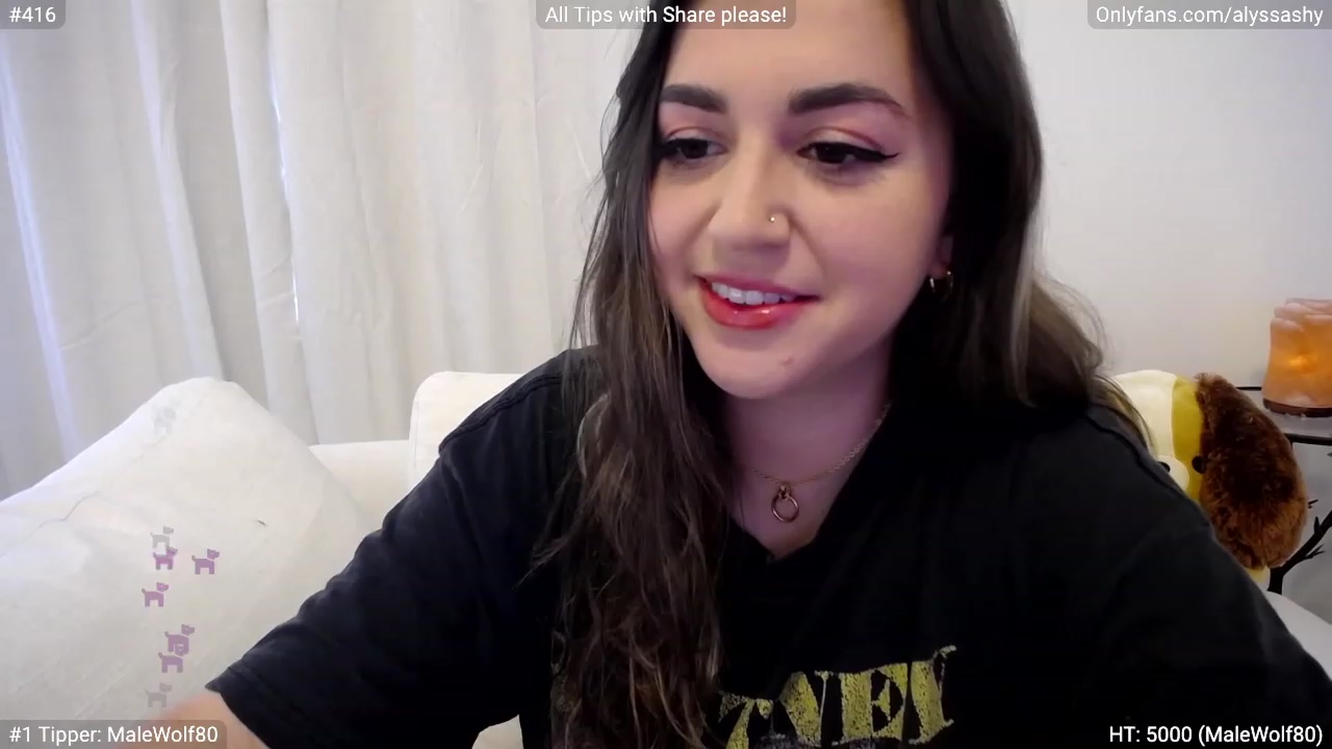 Gallery image thumbnail from AlyssaShy's myfreecams stream on, 04/06/2023, 20:14 image 4 of 20