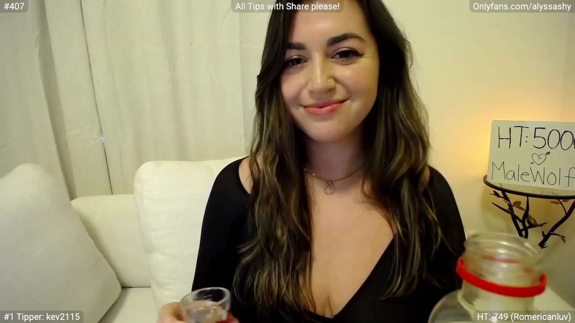 Gallery image thumbnail from AlyssaShy's myfreecams stream on, 04/15/2023, 24:02 image 6 of 20