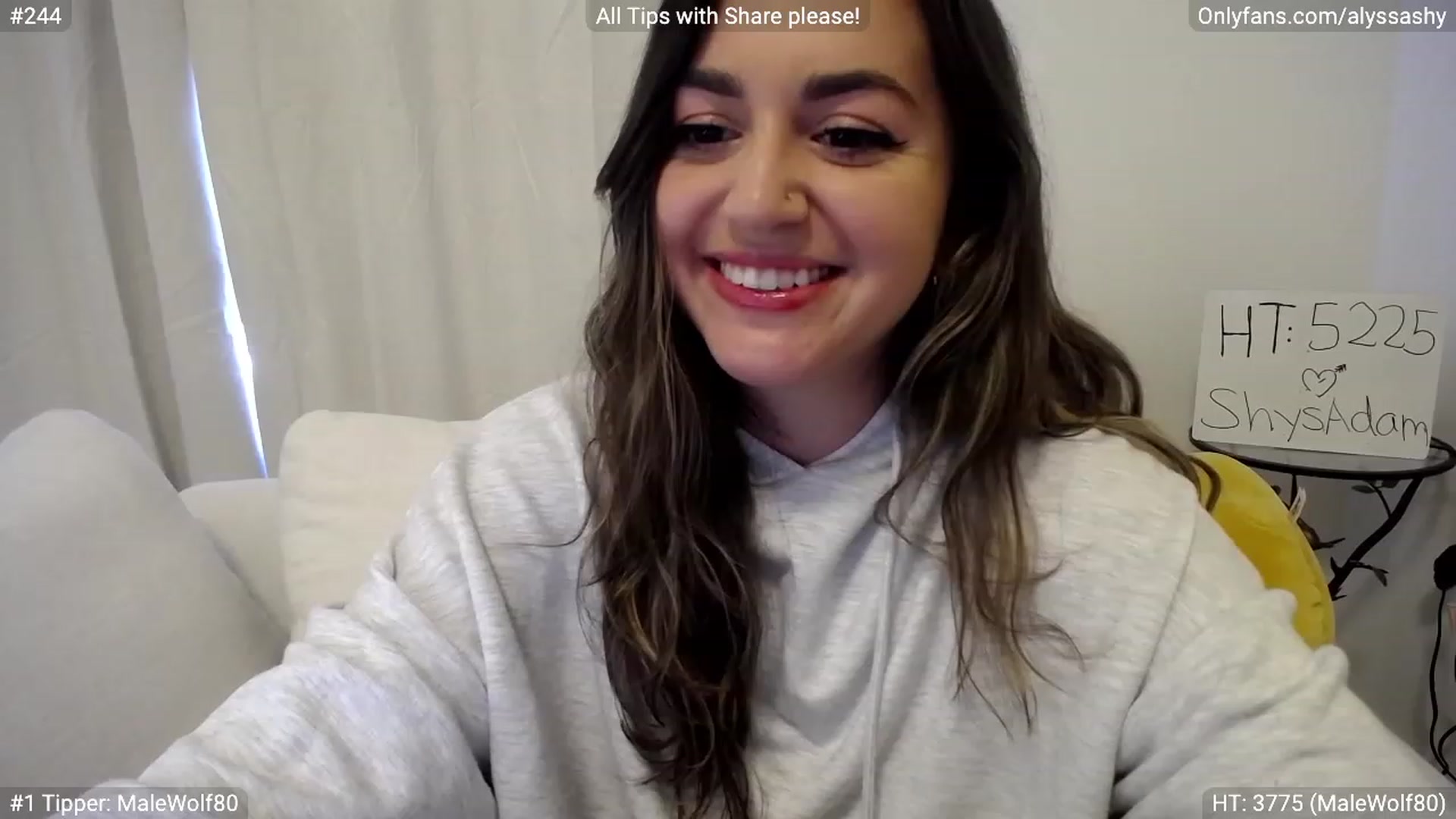 Gallery image thumbnail from AlyssaShy's myfreecams stream on, 04/18/2023, 21:57 image 3 of 20
