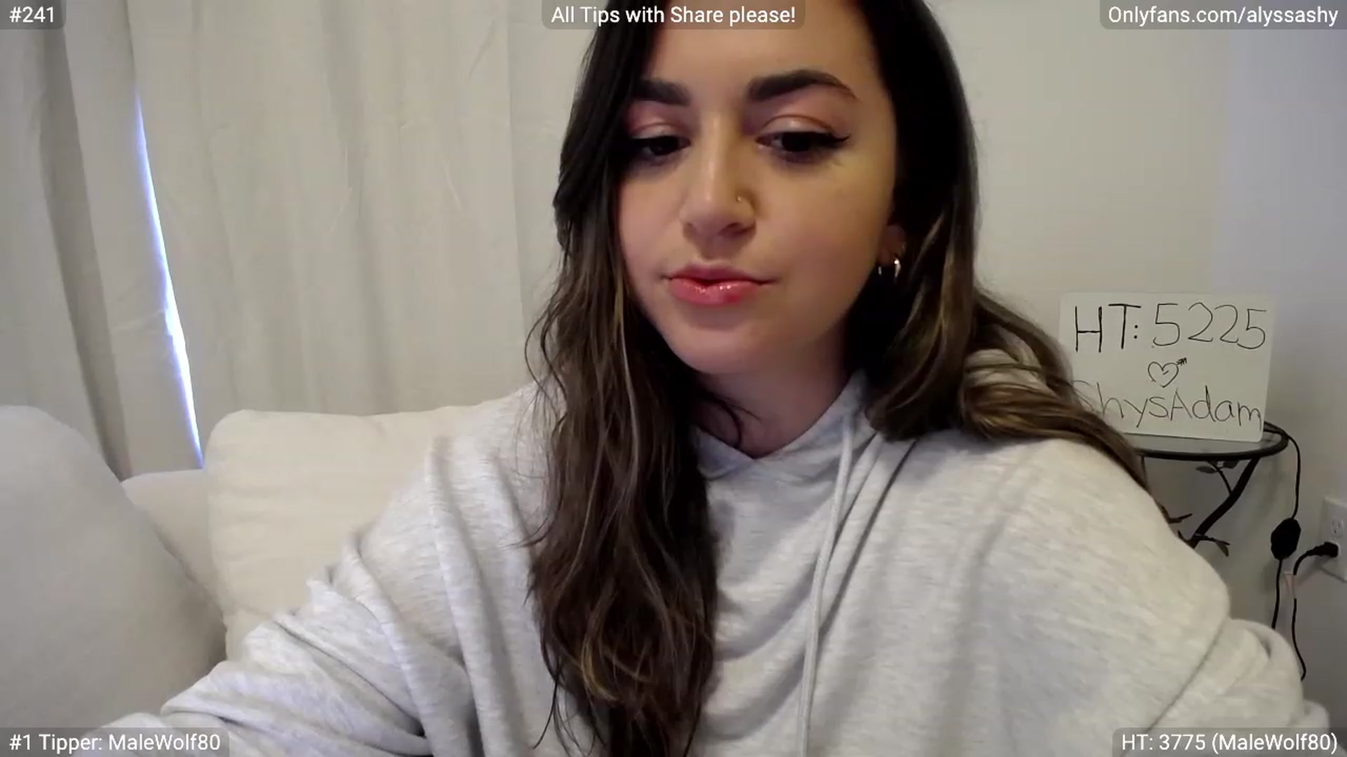 Gallery image thumbnail from AlyssaShy's myfreecams stream on, 04/18/2023, 21:57 image 19 of 20