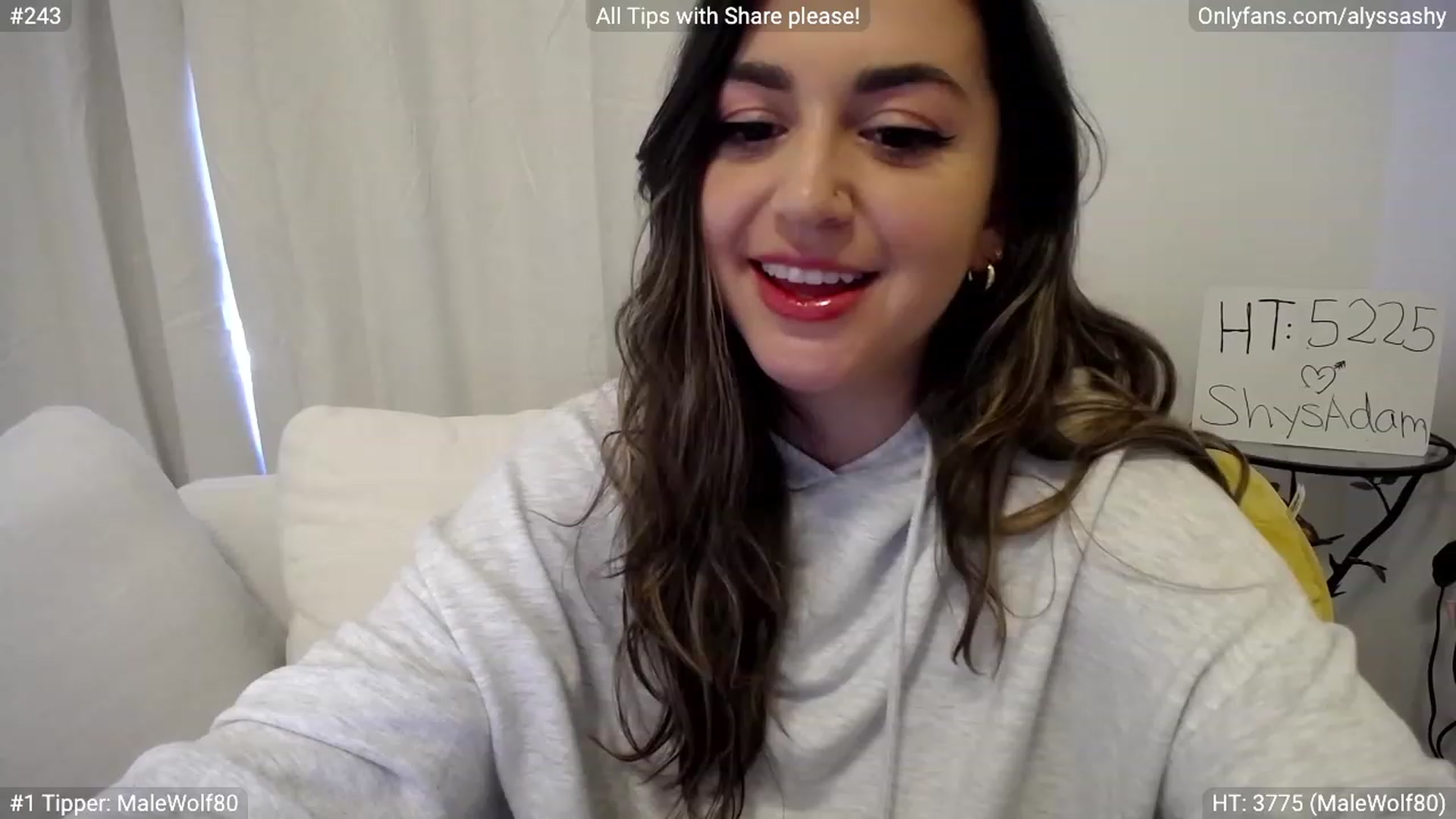 Gallery image thumbnail from AlyssaShy's myfreecams stream on, 04/18/2023, 21:57 image 2 of 20