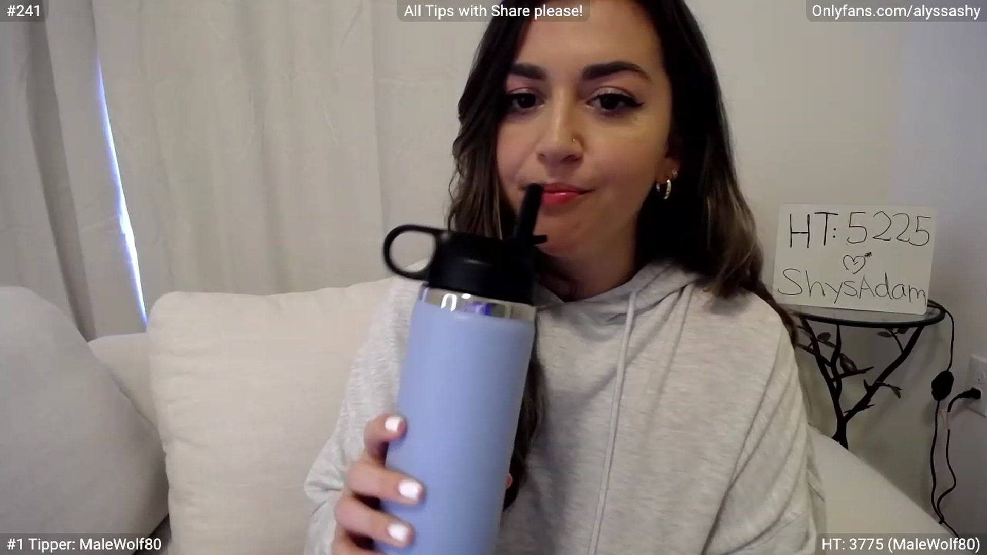 Gallery image thumbnail from AlyssaShy's myfreecams stream on, 04/18/2023, 21:57 image 20 of 20