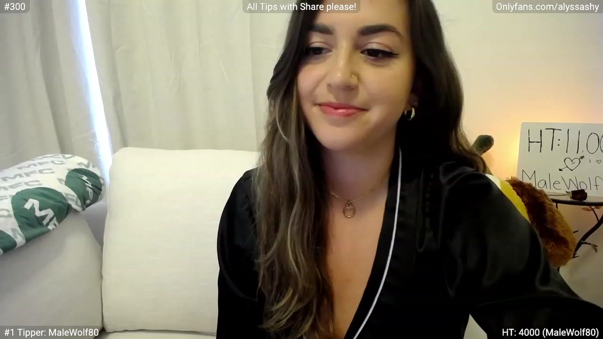 Gallery image thumbnail from AlyssaShy's myfreecams stream on, 05/25/2023, 20:28 image 15 of 20