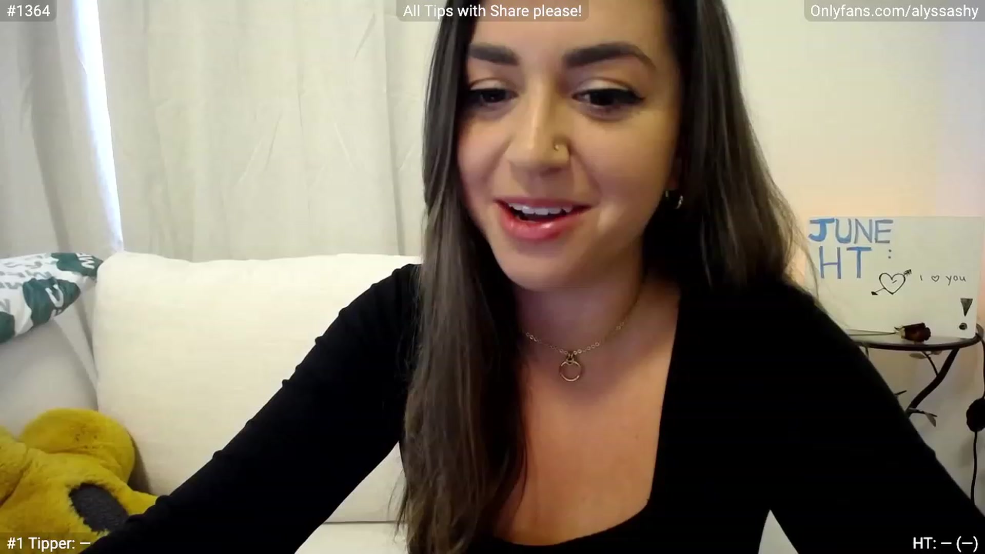 Gallery image thumbnail from AlyssaShy's myfreecams stream on, 06/01/2023, 17:24 image 15 of 20
