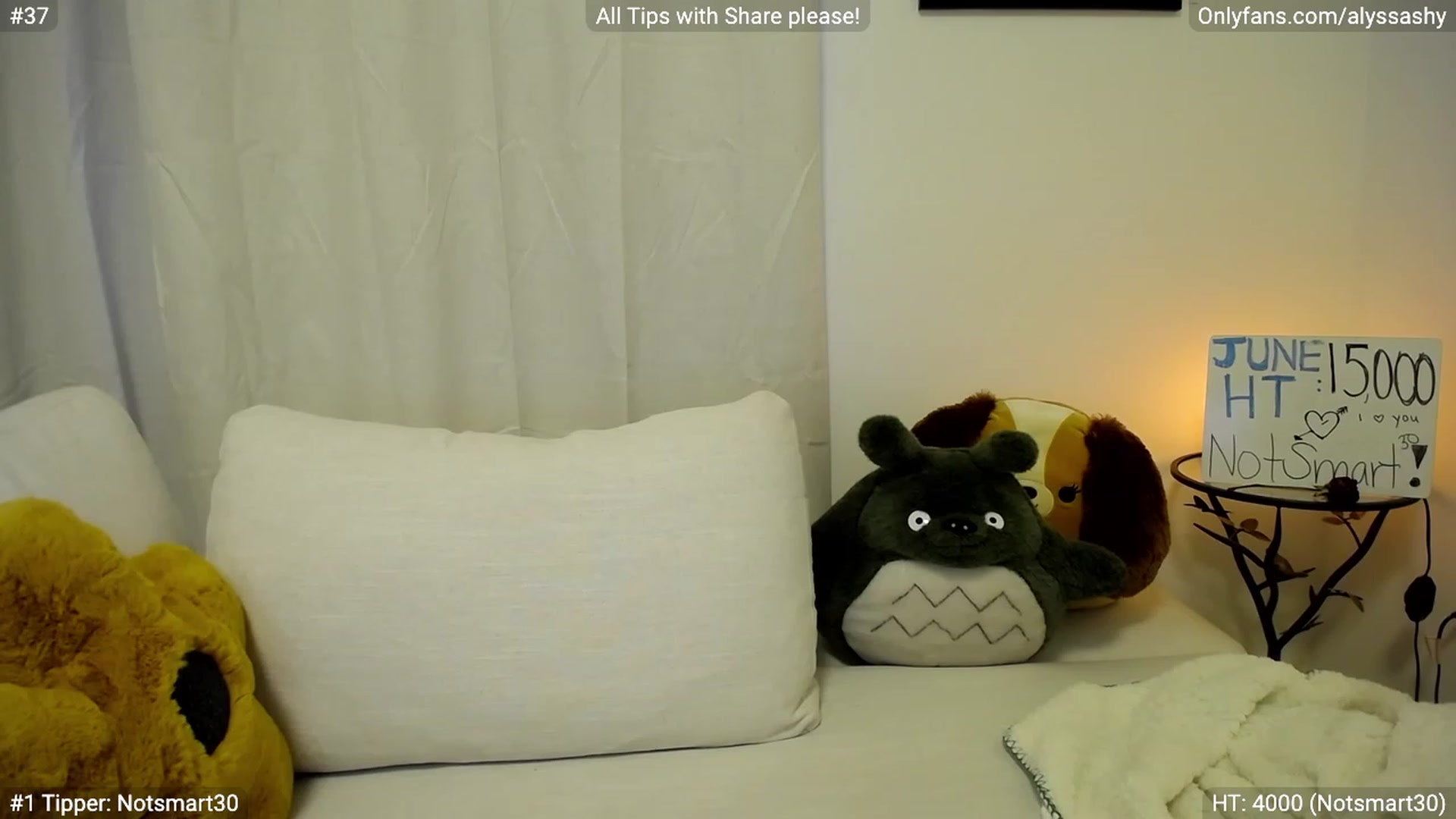 Gallery image thumbnail from AlyssaShy's myfreecams stream on, 06/10/2023, 24:05 image 11 of 20