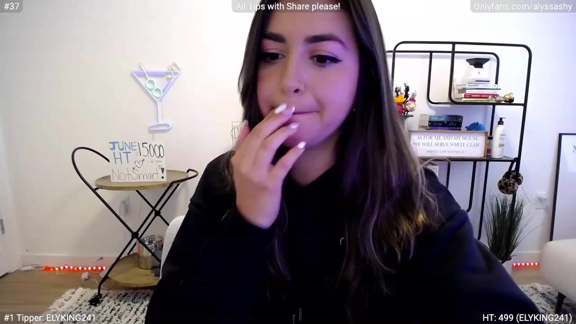 Gallery image thumbnail from AlyssaShy's myfreecams stream on, 06/10/2023, 22:08 image 7 of 20