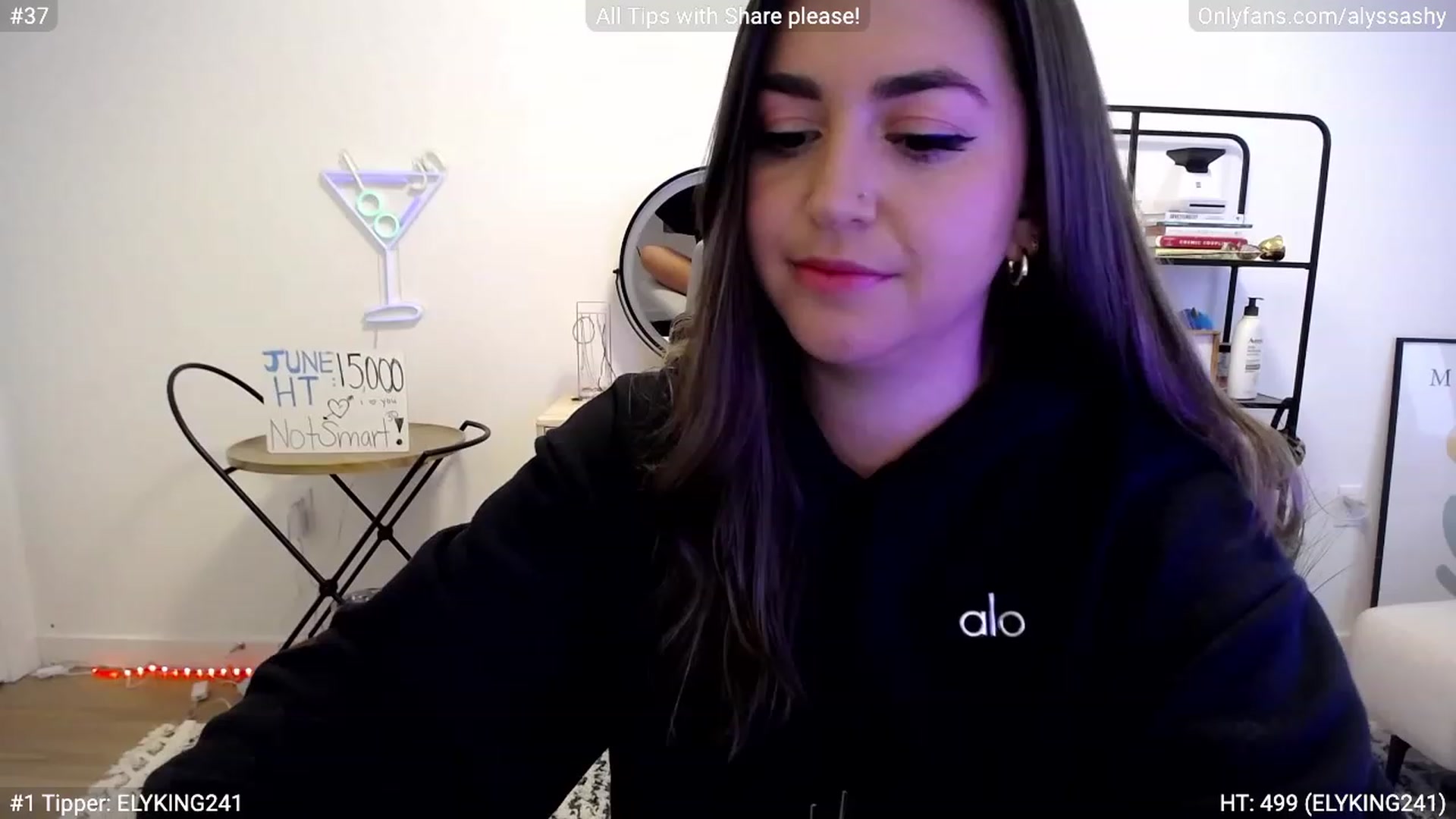 Gallery image thumbnail from AlyssaShy's myfreecams stream on, 06/10/2023, 23:08 image 1 of 20