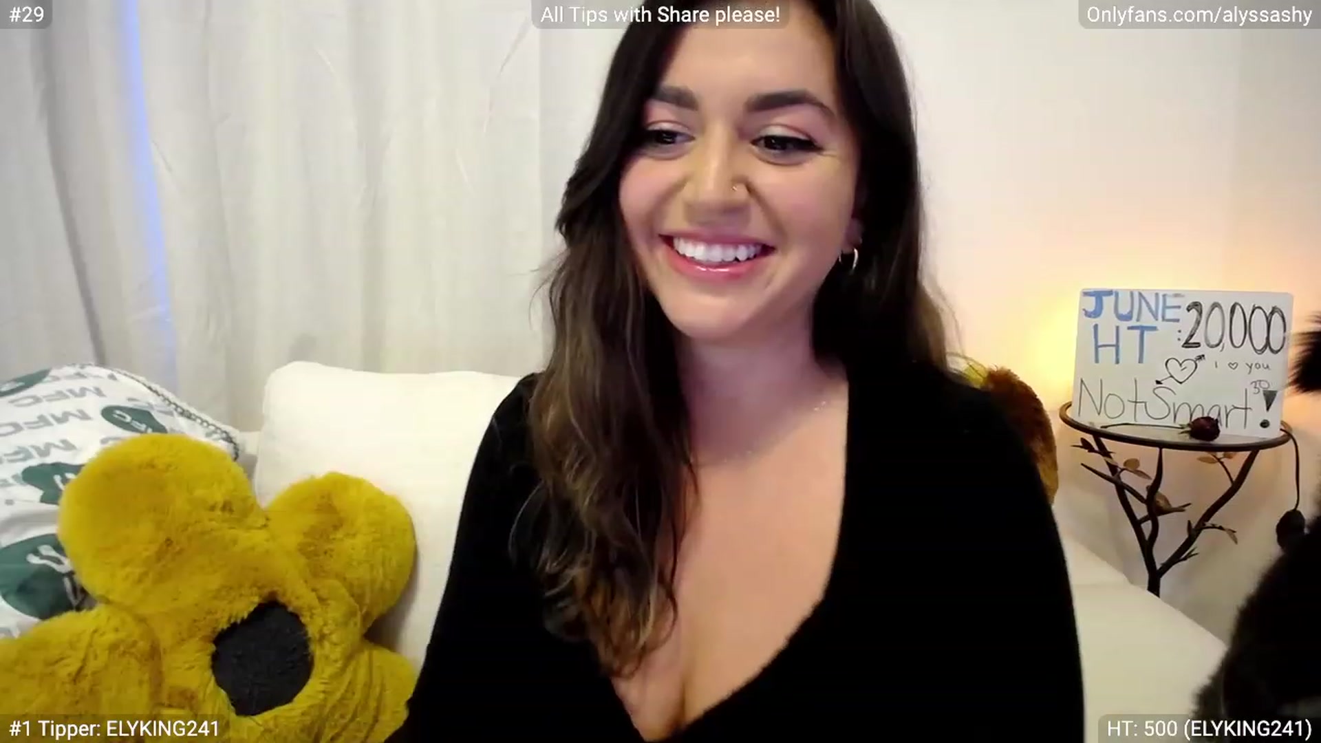 Gallery image thumbnail from AlyssaShy's myfreecams stream on, 06/18/2023, 24:35 image 13 of 20