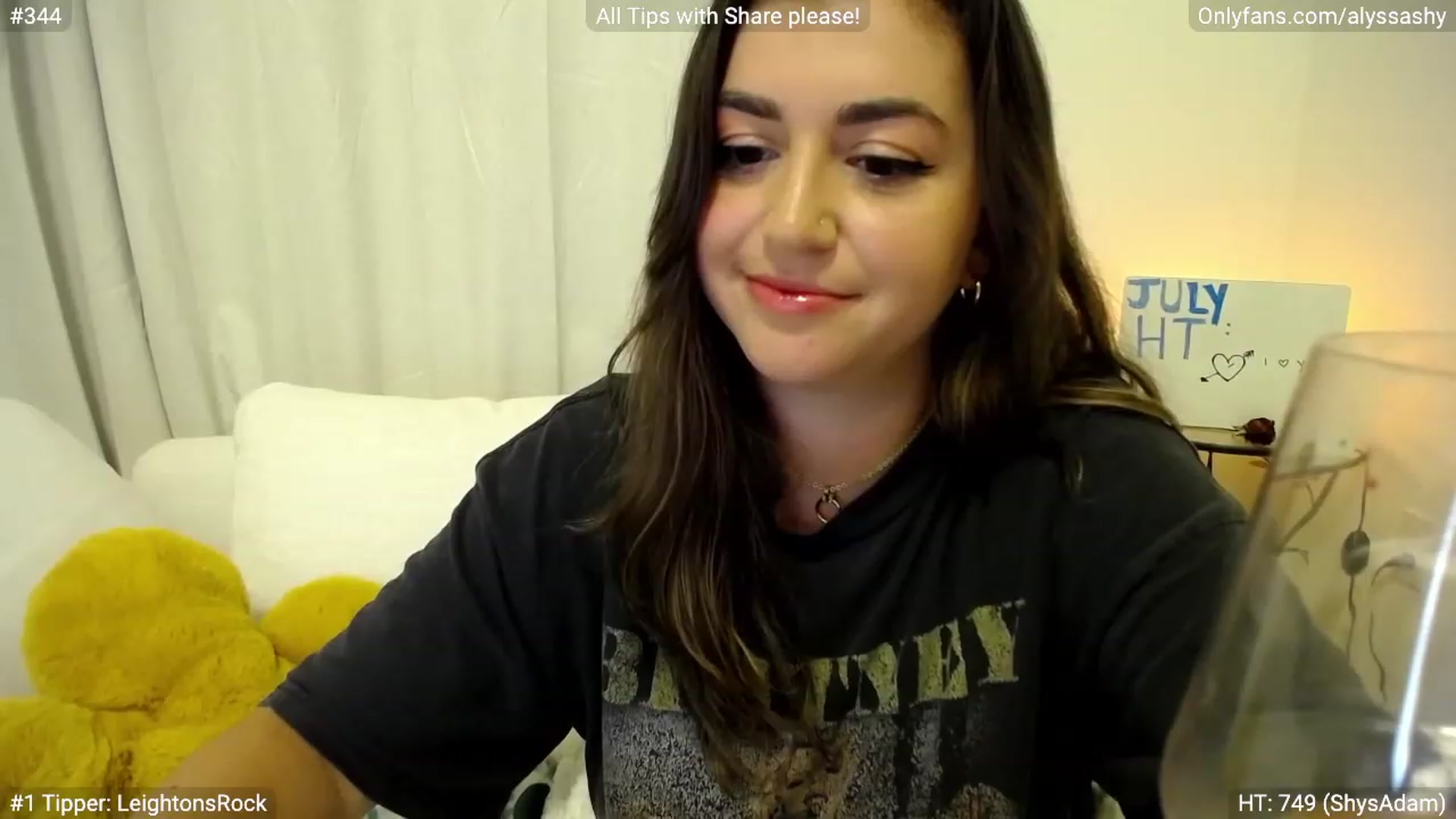 Gallery image thumbnail from AlyssaShy's myfreecams stream on, 07/02/2023, 24:29 image 14 of 20