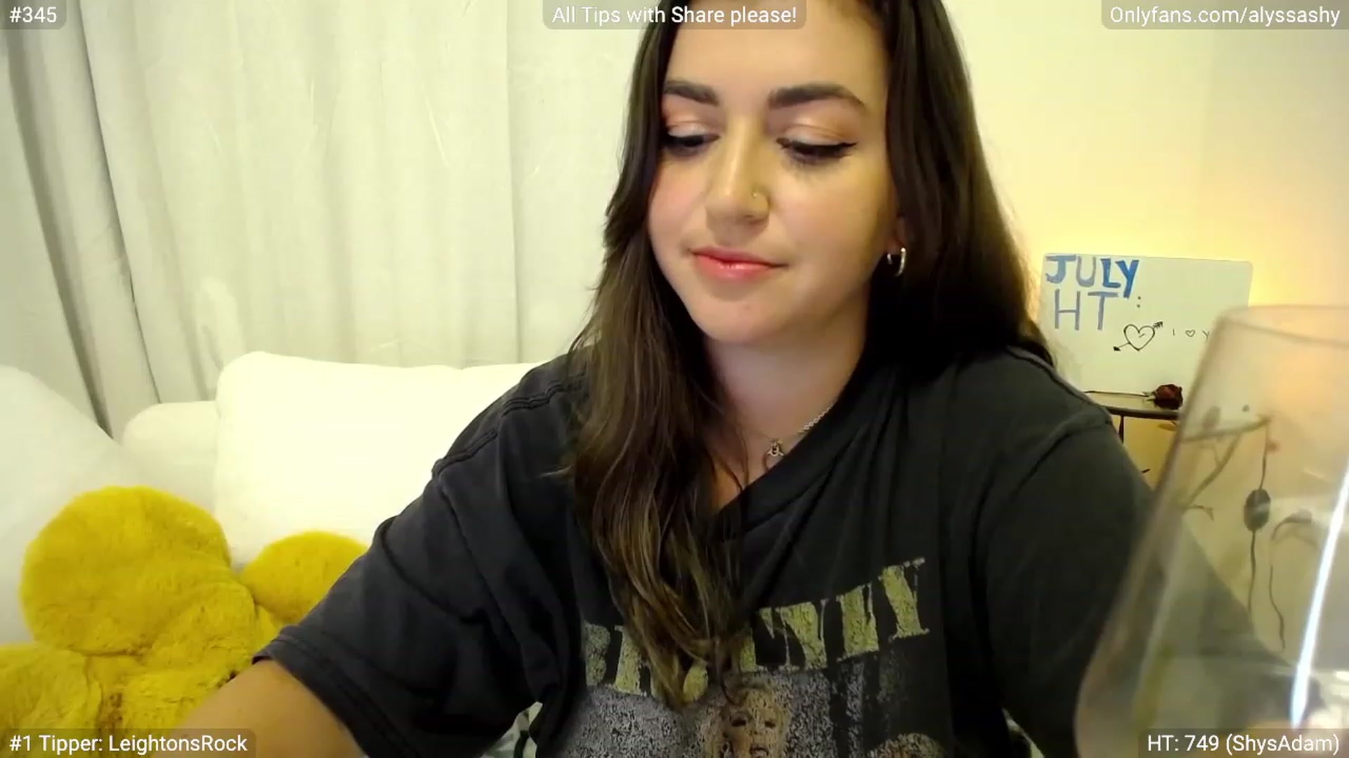 Gallery image thumbnail from AlyssaShy's myfreecams stream on, 07/02/2023, 24:29 image 15 of 20