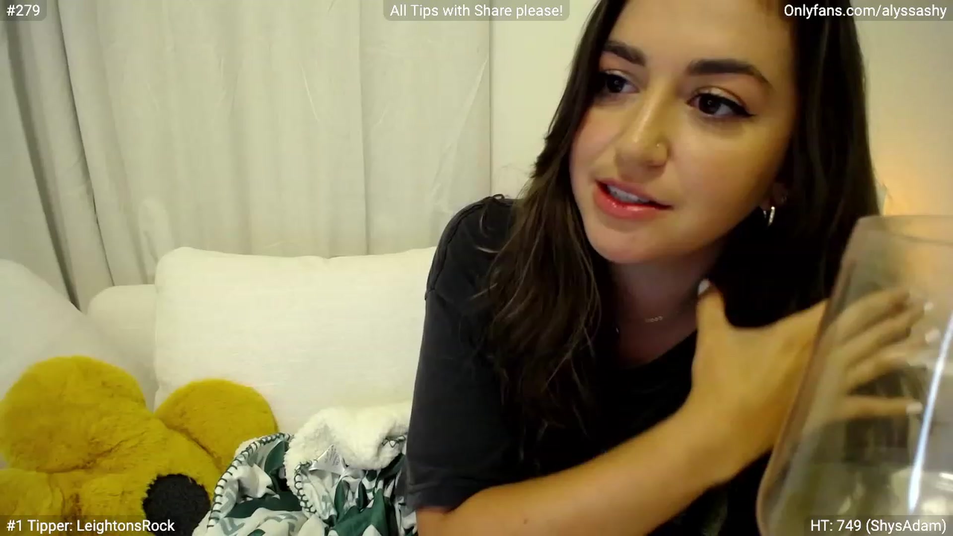 Gallery image thumbnail from AlyssaShy's myfreecams stream on, 07/02/2023, 24:29 image 16 of 20