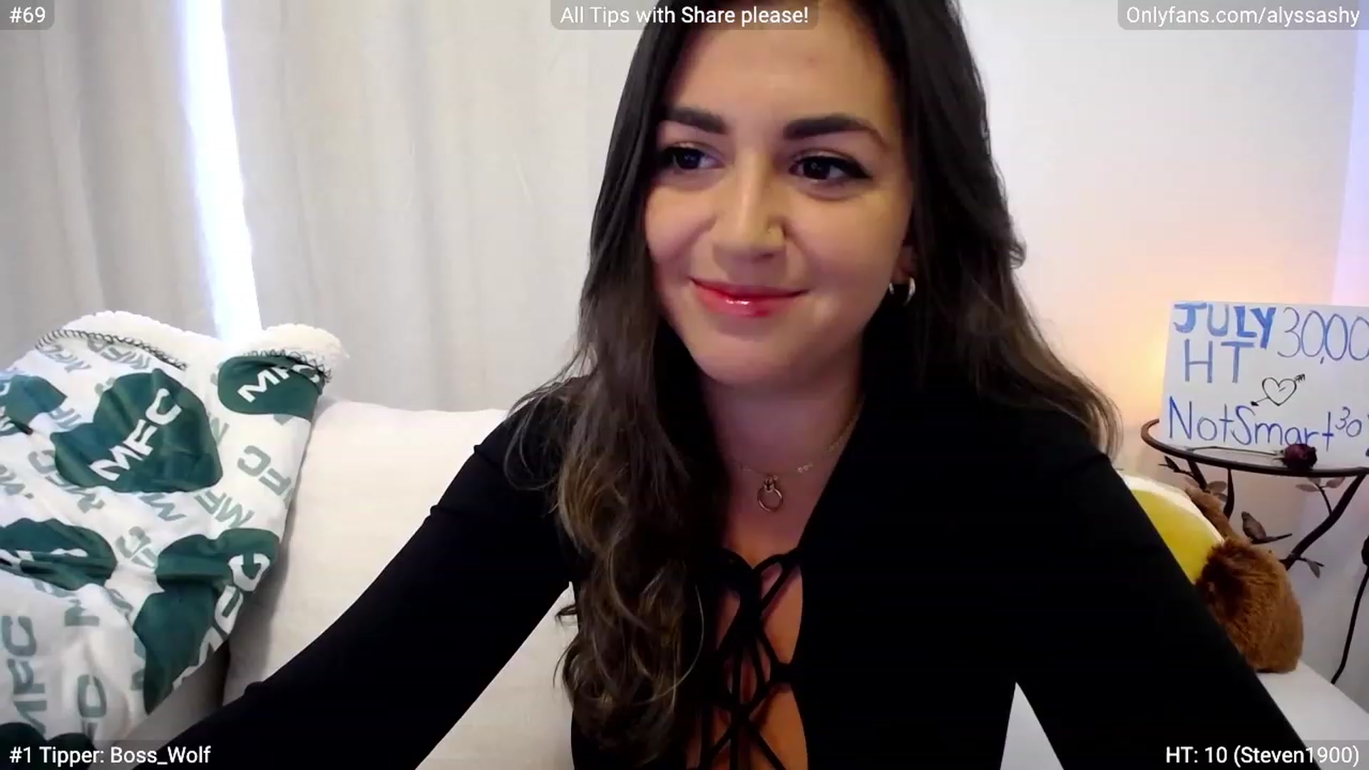 Gallery image thumbnail from AlyssaShy's myfreecams stream on, 07/26/2023, 19:46 image 8 of 20