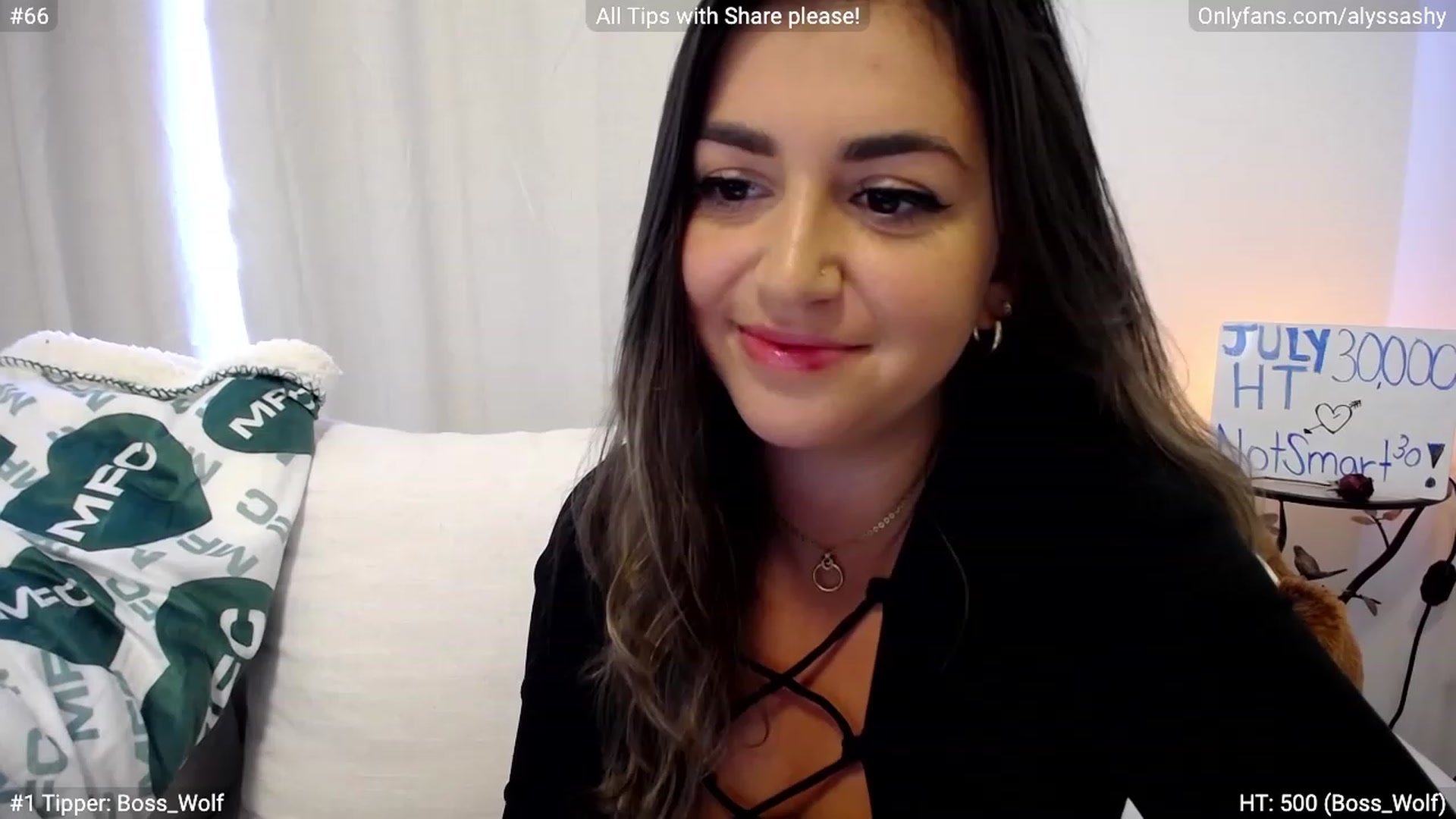 Gallery image thumbnail from AlyssaShy's myfreecams stream on, 07/26/2023, 21:31 image 6 of 20