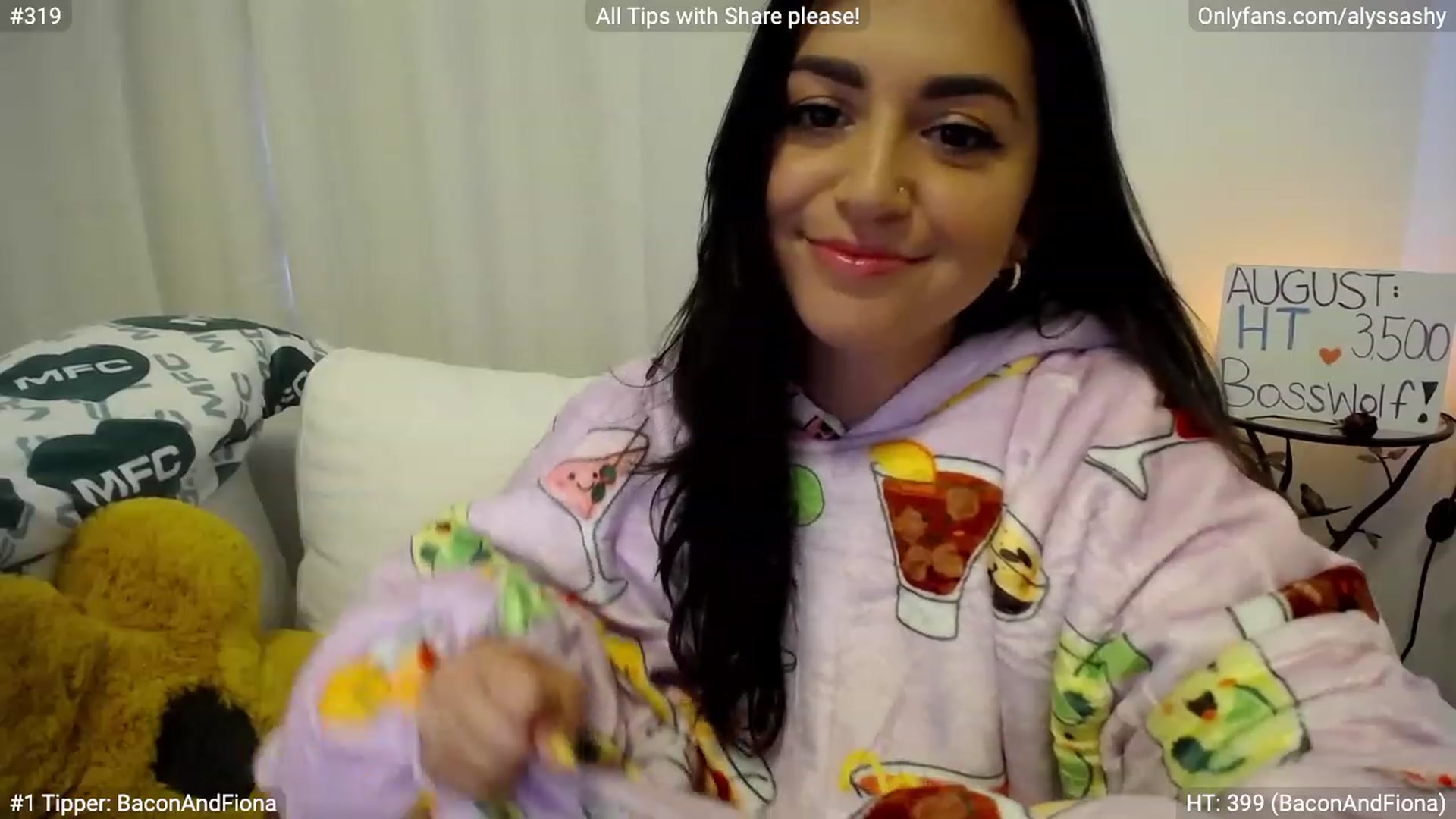 Gallery image thumbnail from AlyssaShy's myfreecams stream on, 08/03/2023, 22:16 image 3 of 20