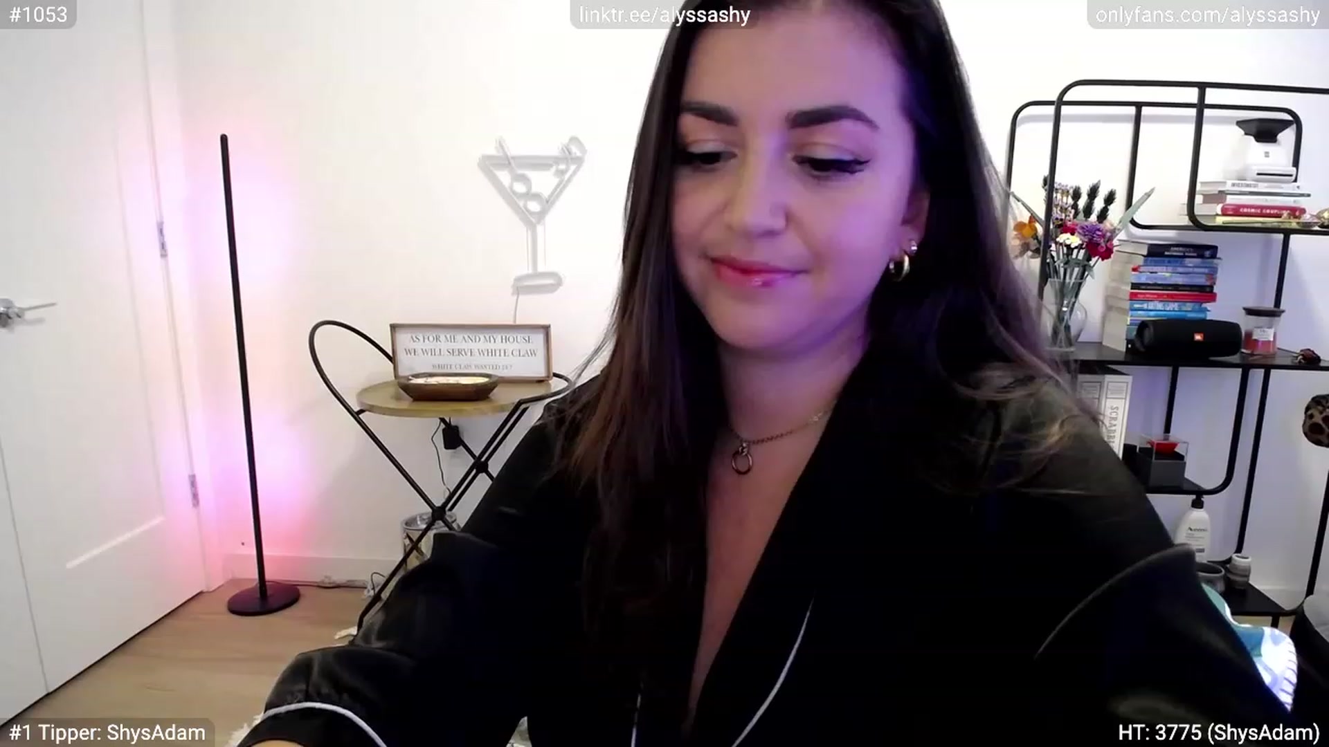 Gallery image thumbnail from AlyssaShy's myfreecams stream on, 09/13/2023, 22:18 image 15 of 20