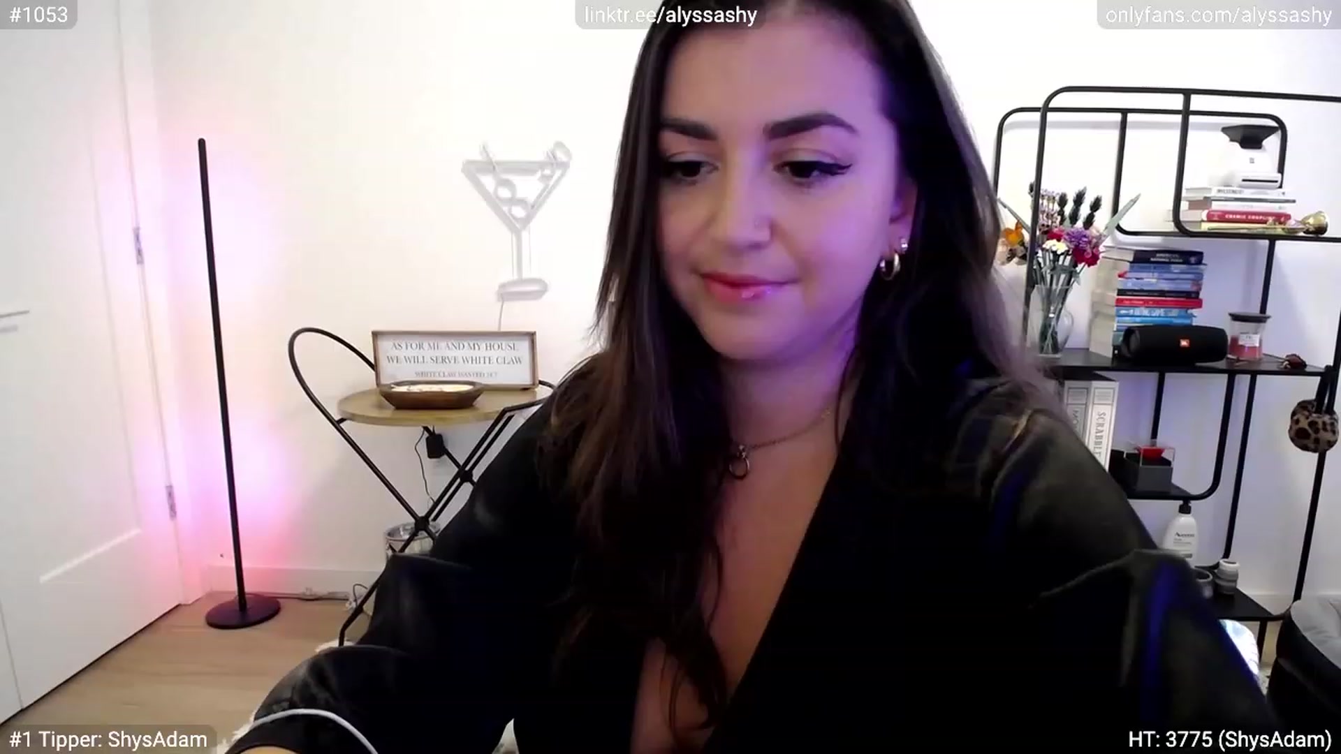 Gallery image thumbnail from AlyssaShy's myfreecams stream on, 09/13/2023, 22:18 image 16 of 20