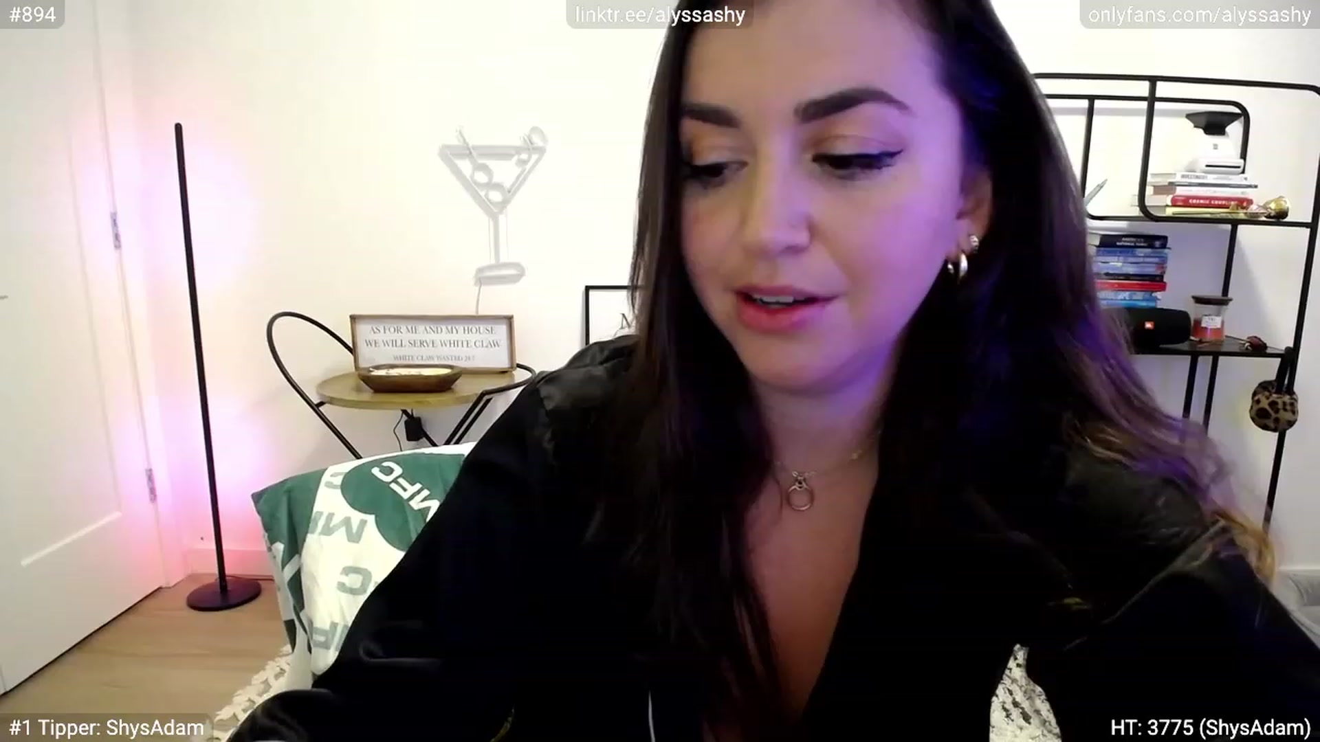 Gallery image thumbnail from AlyssaShy's myfreecams stream on, 09/14/2023, 24:34 image 11 of 20