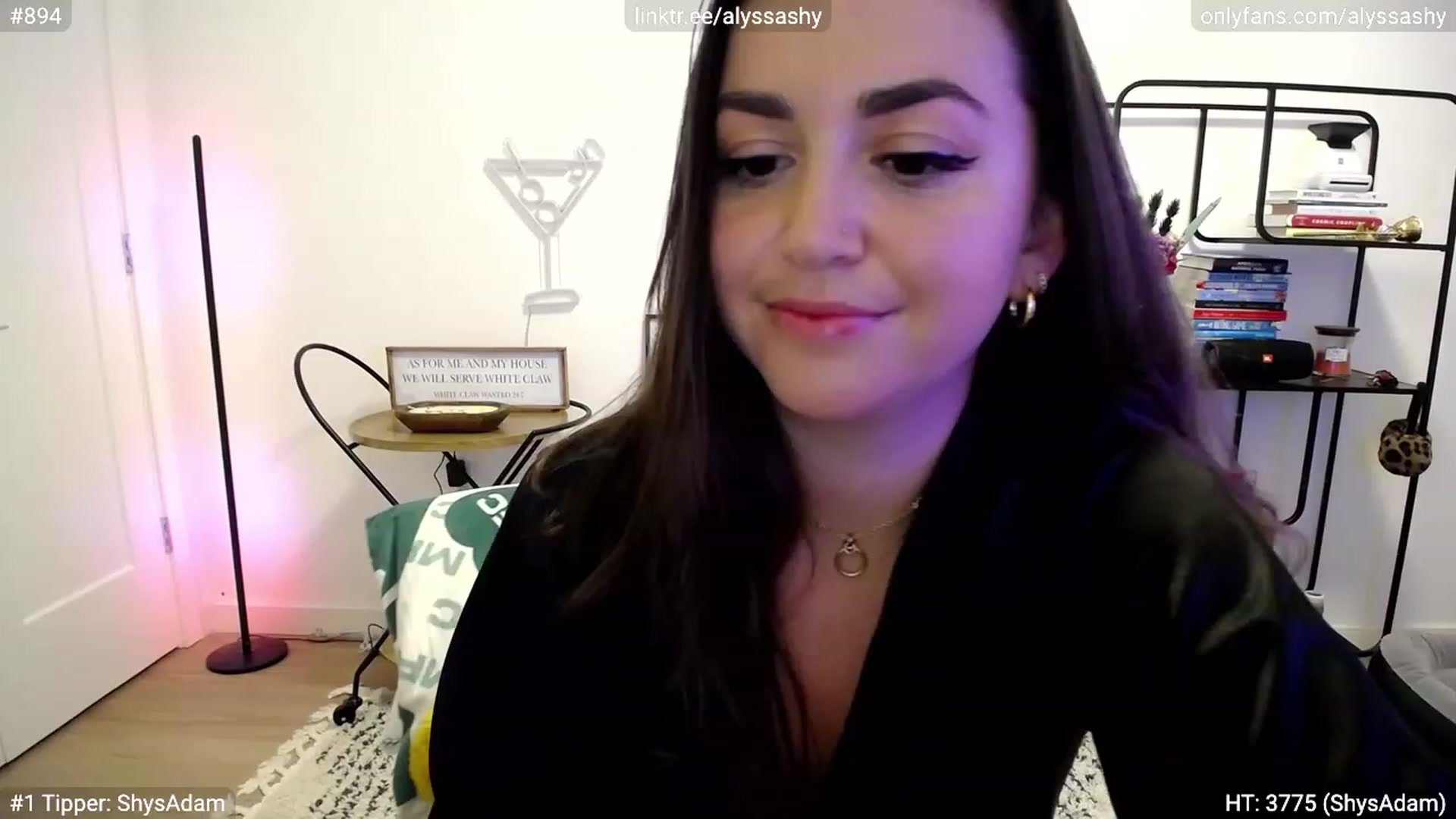Gallery image thumbnail from AlyssaShy's myfreecams stream on, 09/14/2023, 24:34 image 12 of 20