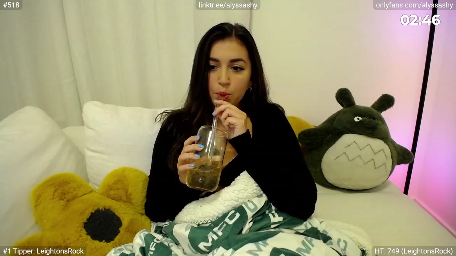 Gallery image thumbnail from AlyssaShy's myfreecams stream on, 09/24/2023, 24:08 image 15 of 20